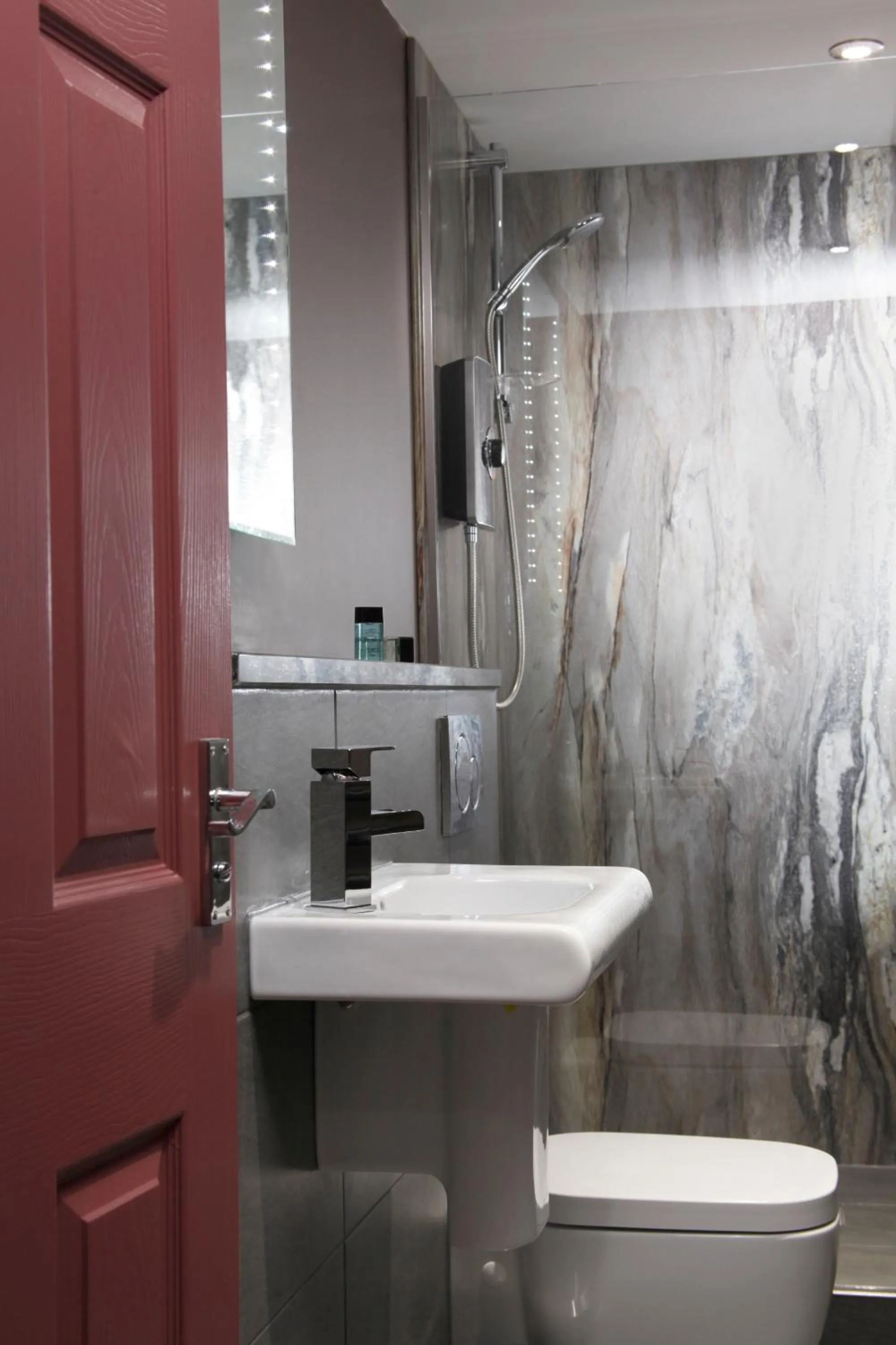 Bathroom in The Peacock