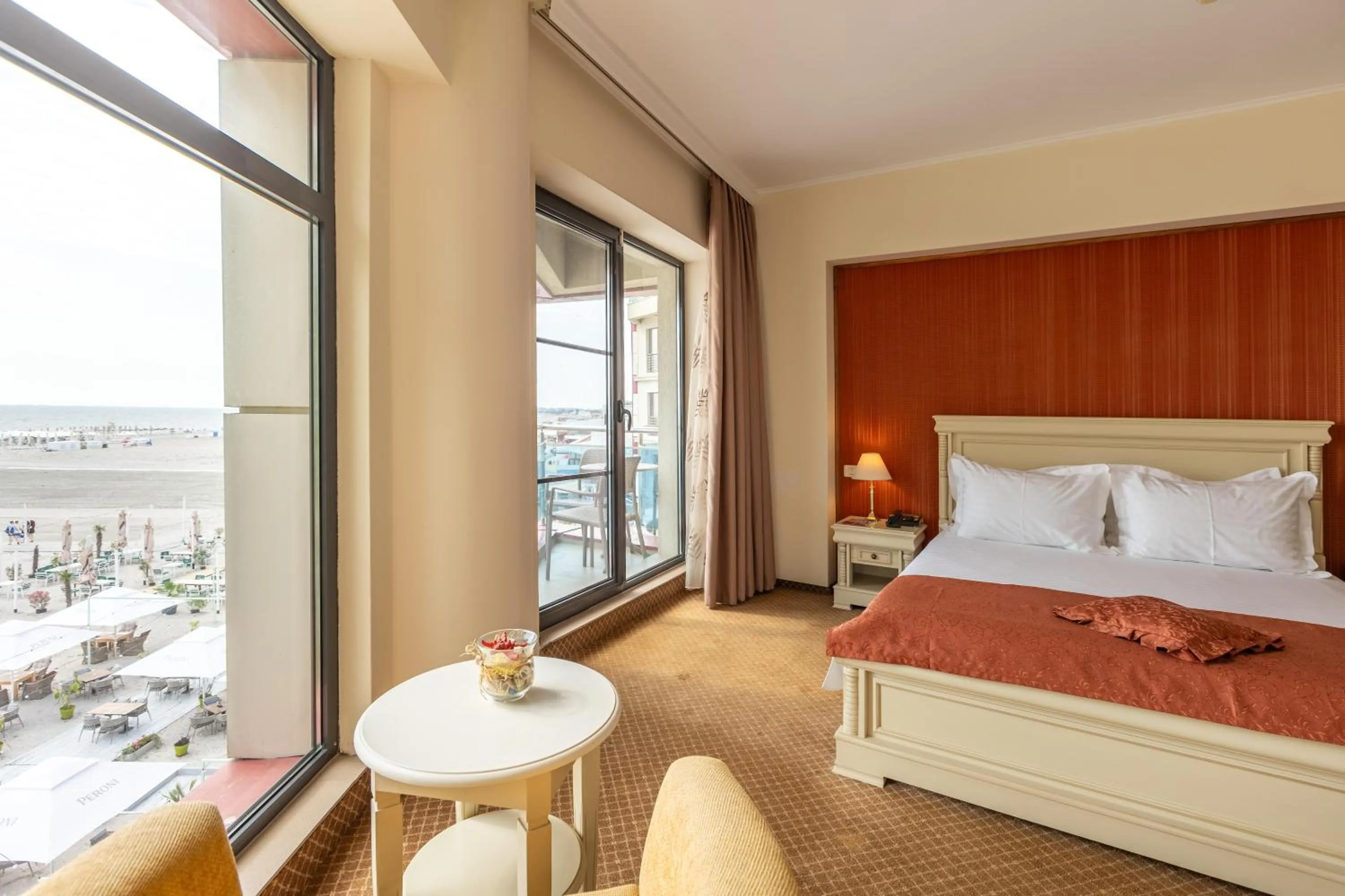 Bedroom, Bed in Hotel Hawaii