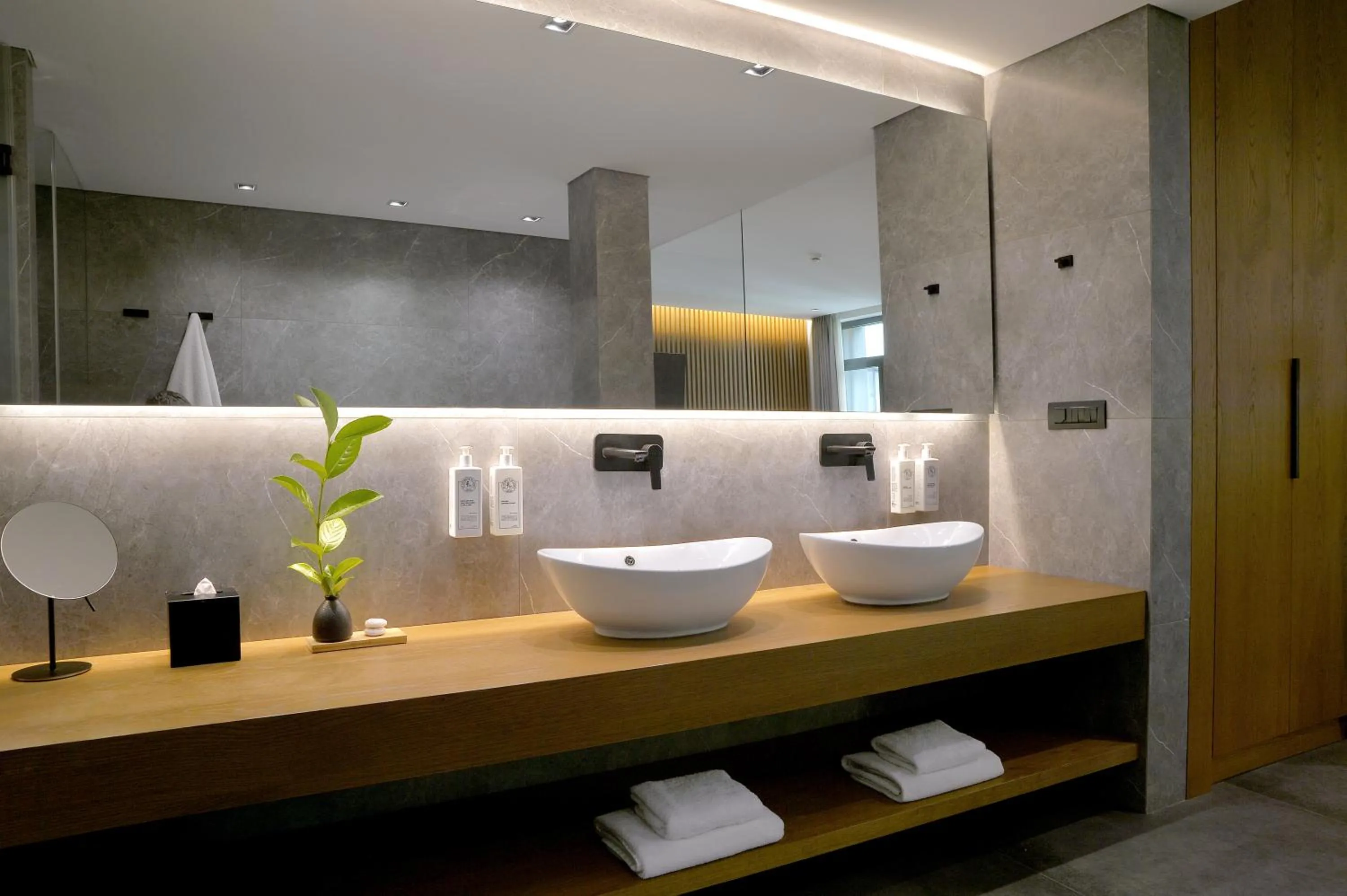 Bathroom in The Editor Hotel Athens