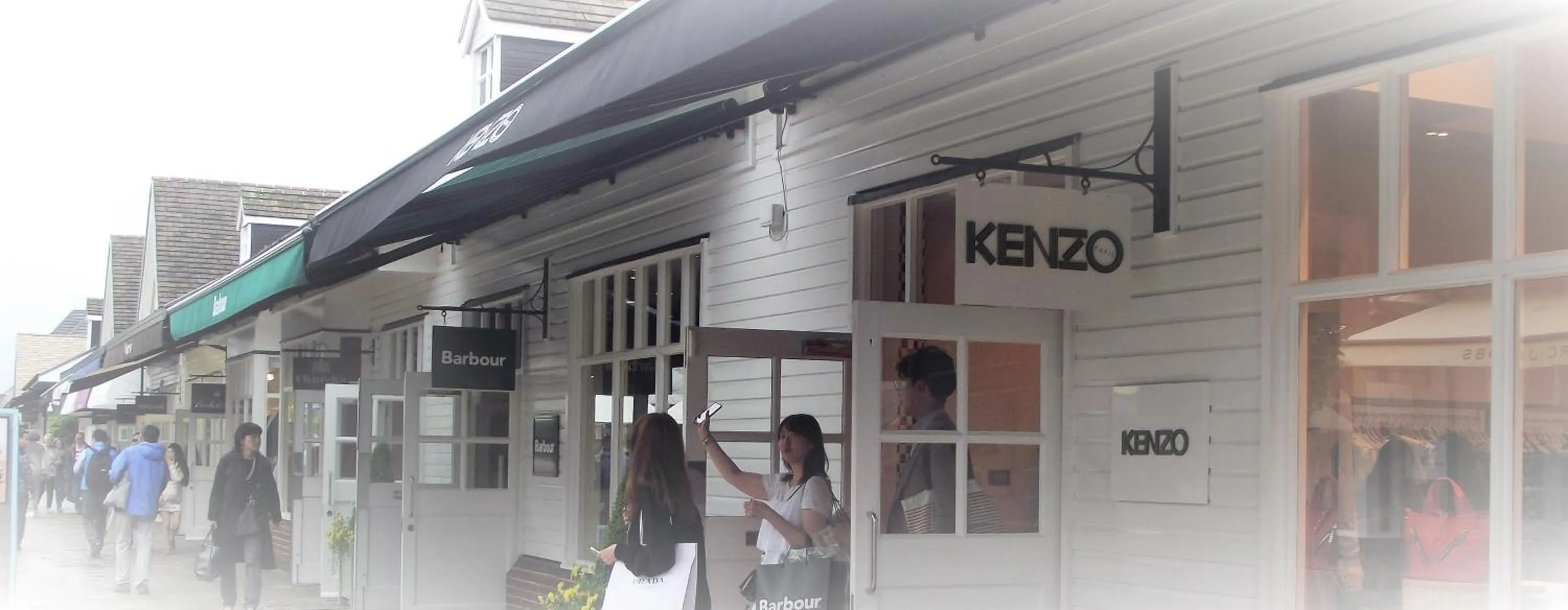 Property building in Sturdy`s Castle - Historic Coaching Inn near Blenheim Palace, Oxfordshire