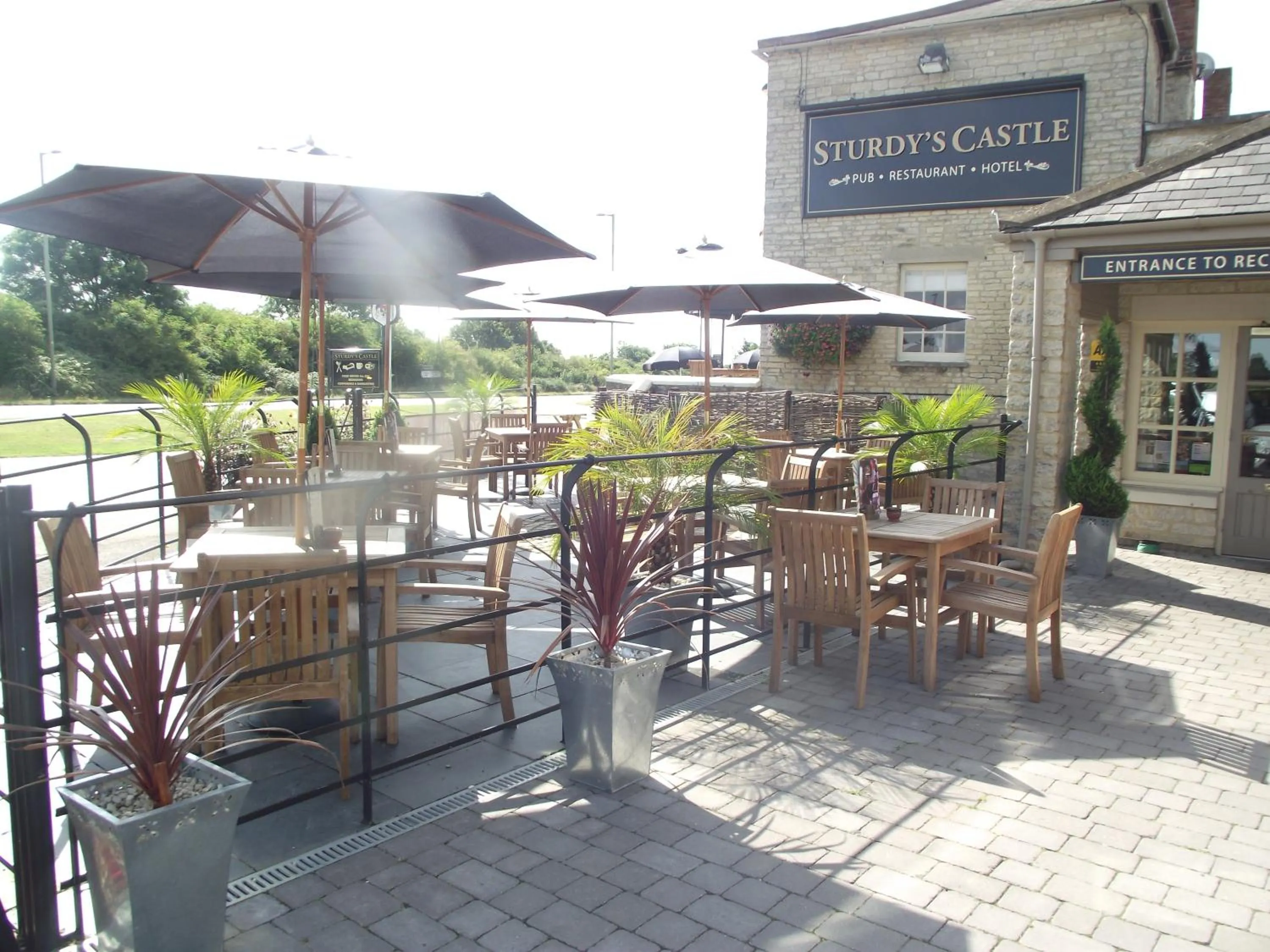 Balcony/Terrace in Sturdy`s Castle - Historic Coaching Inn near Blenheim Palace, Oxfordshire