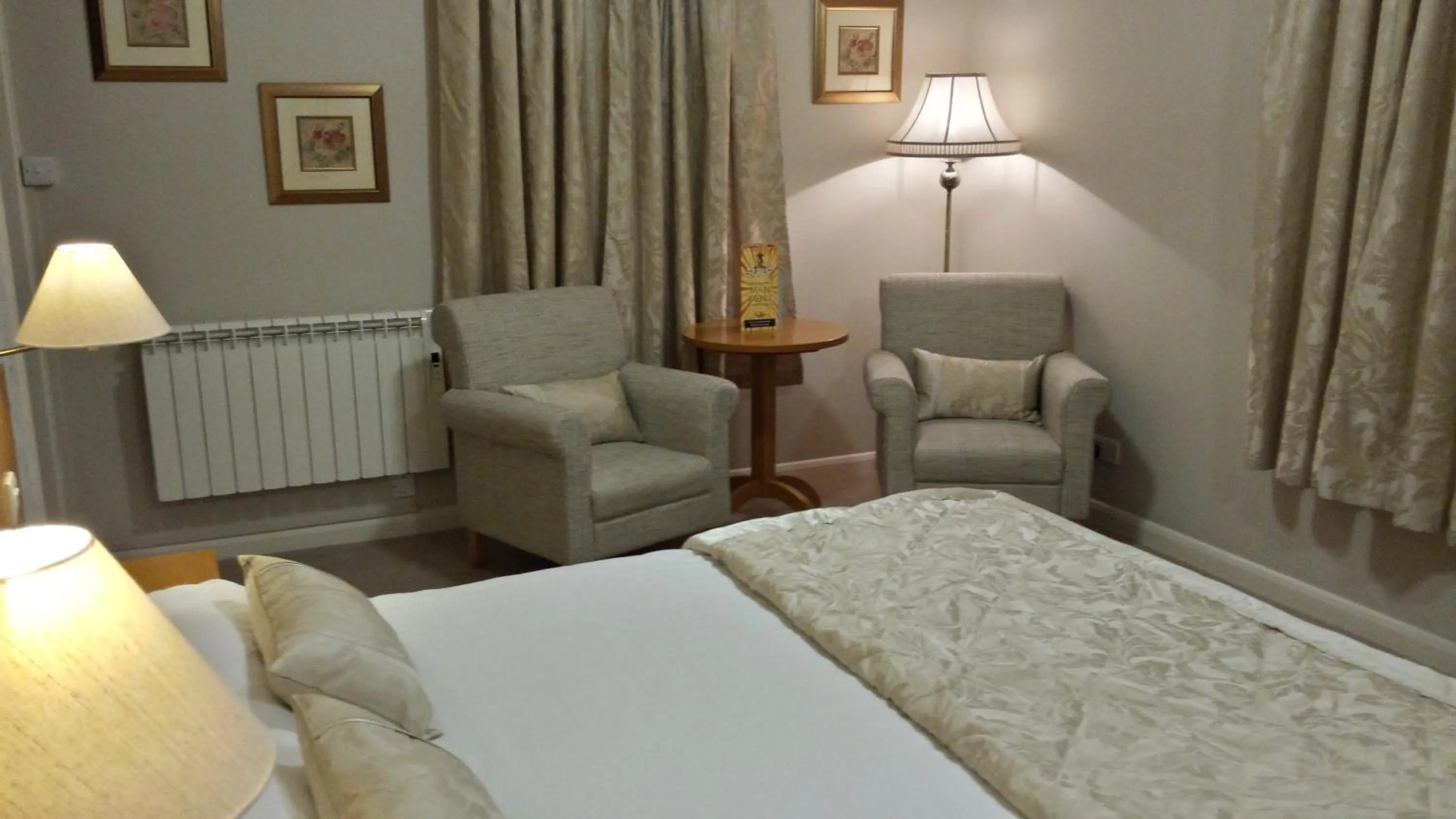 Decorative detail, Bed in Sturdy`s Castle - Historic Coaching Inn near Blenheim Palace, Oxfordshire