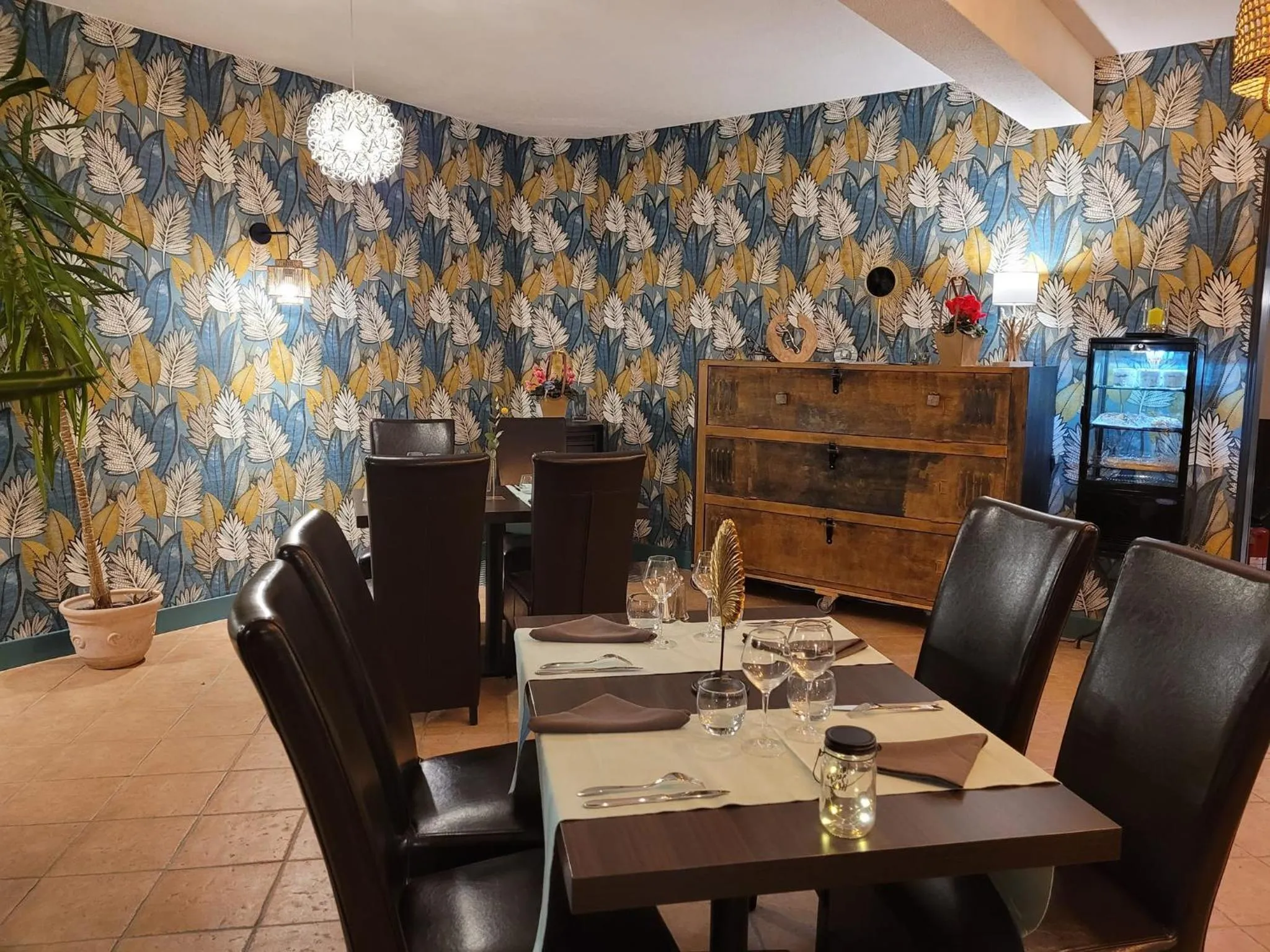 Restaurant/places to eat in Logis Hôtel Restaurant L'Escapade