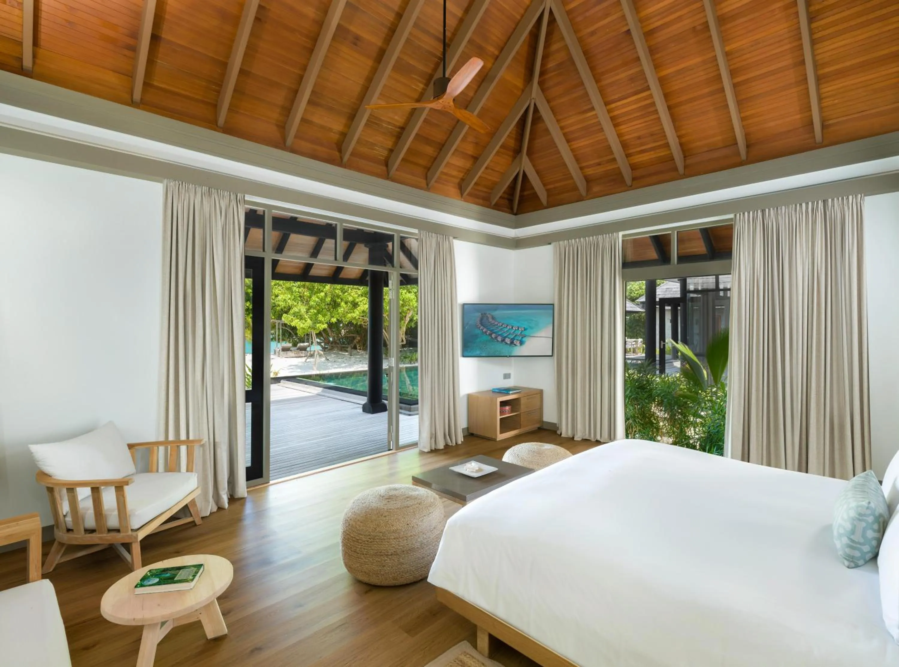 Bed in JA Manafaru, The Real Maldives - Complimentary Seaplane for 7 nights and more - Stay period until 23 Dec 2025