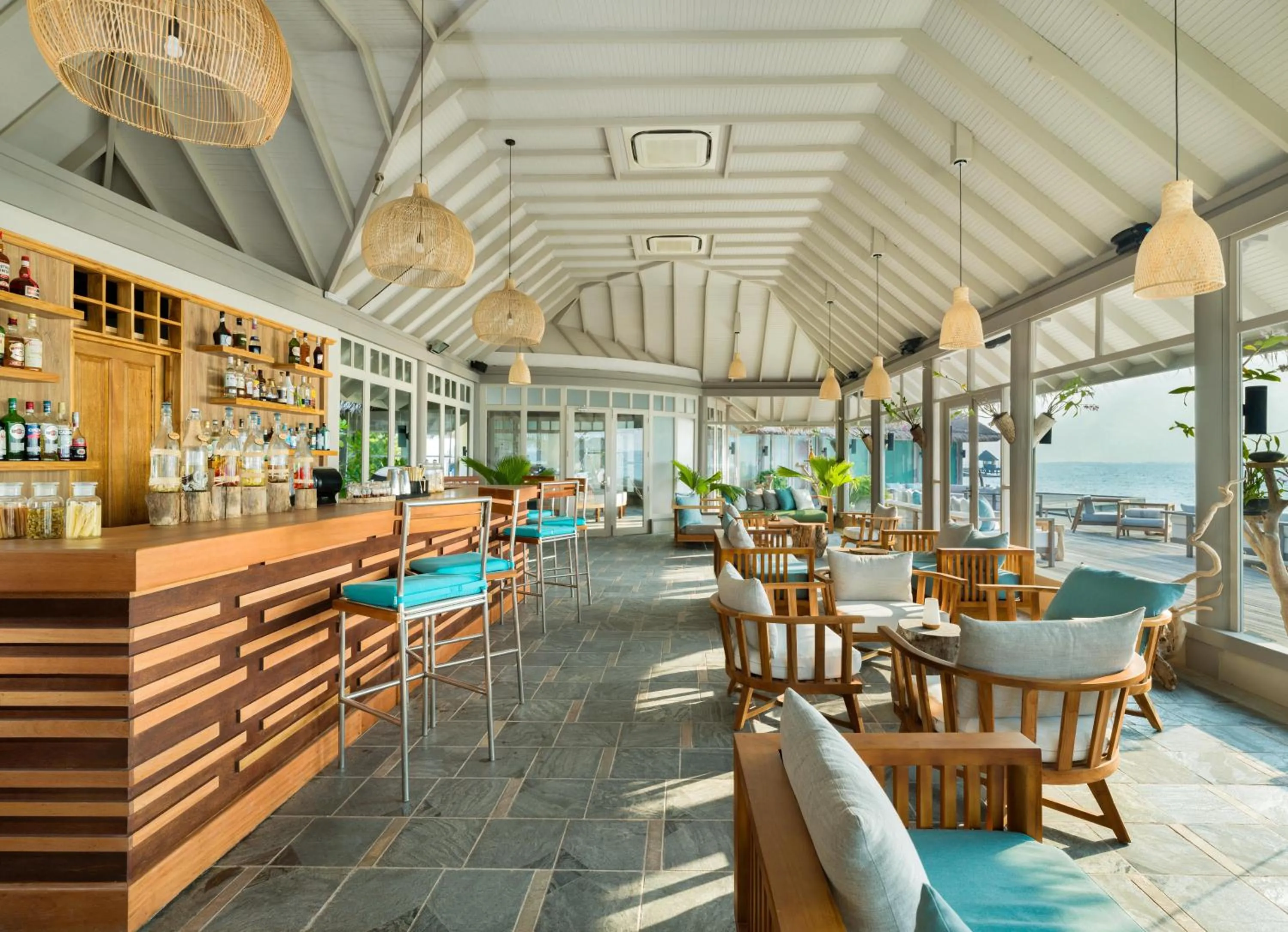 Lounge or bar in JA Manafaru, The Real Maldives - Complimentary Seaplane for 7 nights and more - Stay period until 23 Dec 2025