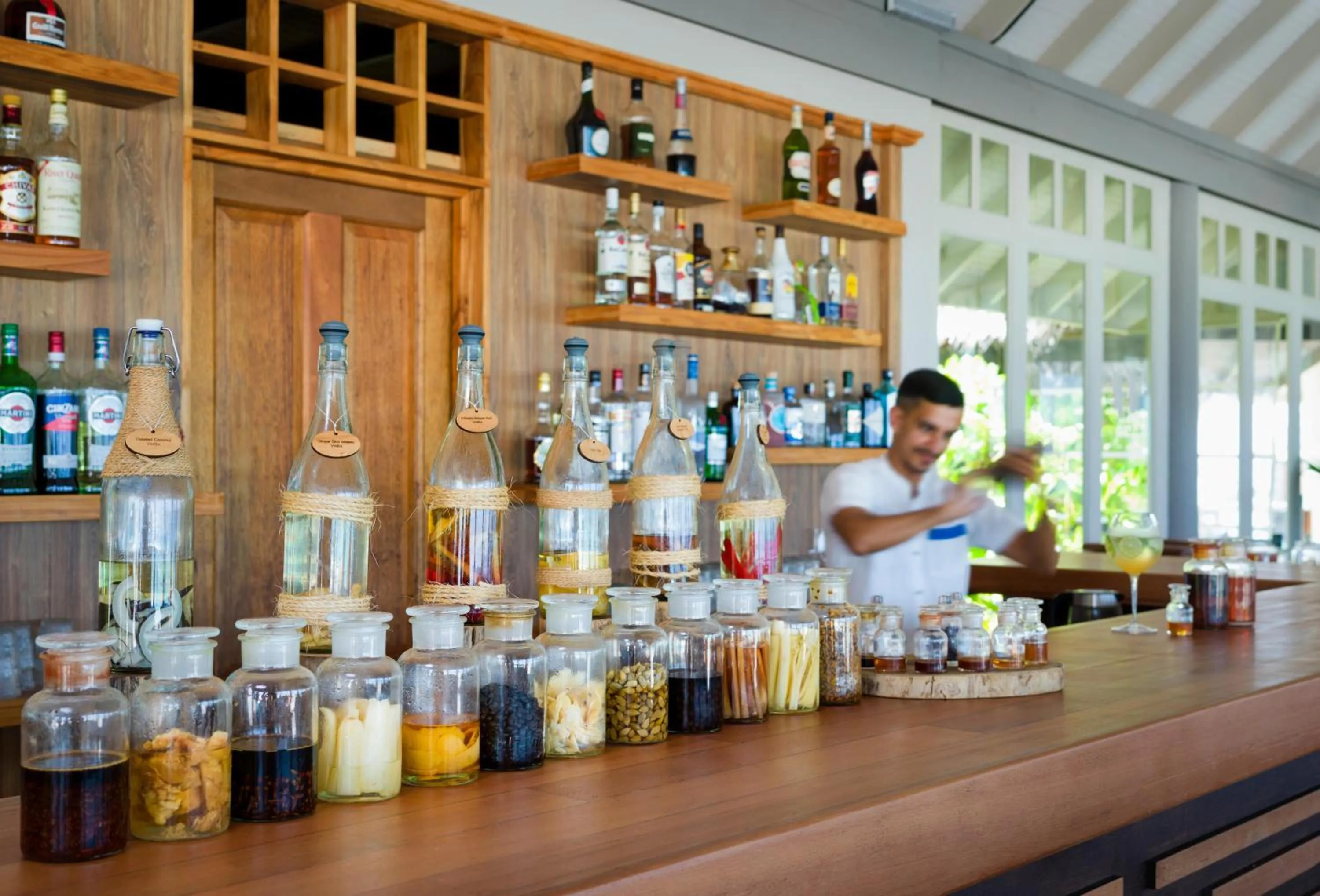 Lounge or bar in JA Manafaru, The Real Maldives - Complimentary Seaplane for 7 nights and more - Stay period until 23 Dec 2025