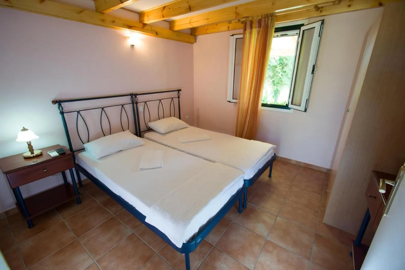 Photo of the whole room, Bed in FOUFAS HOUSES