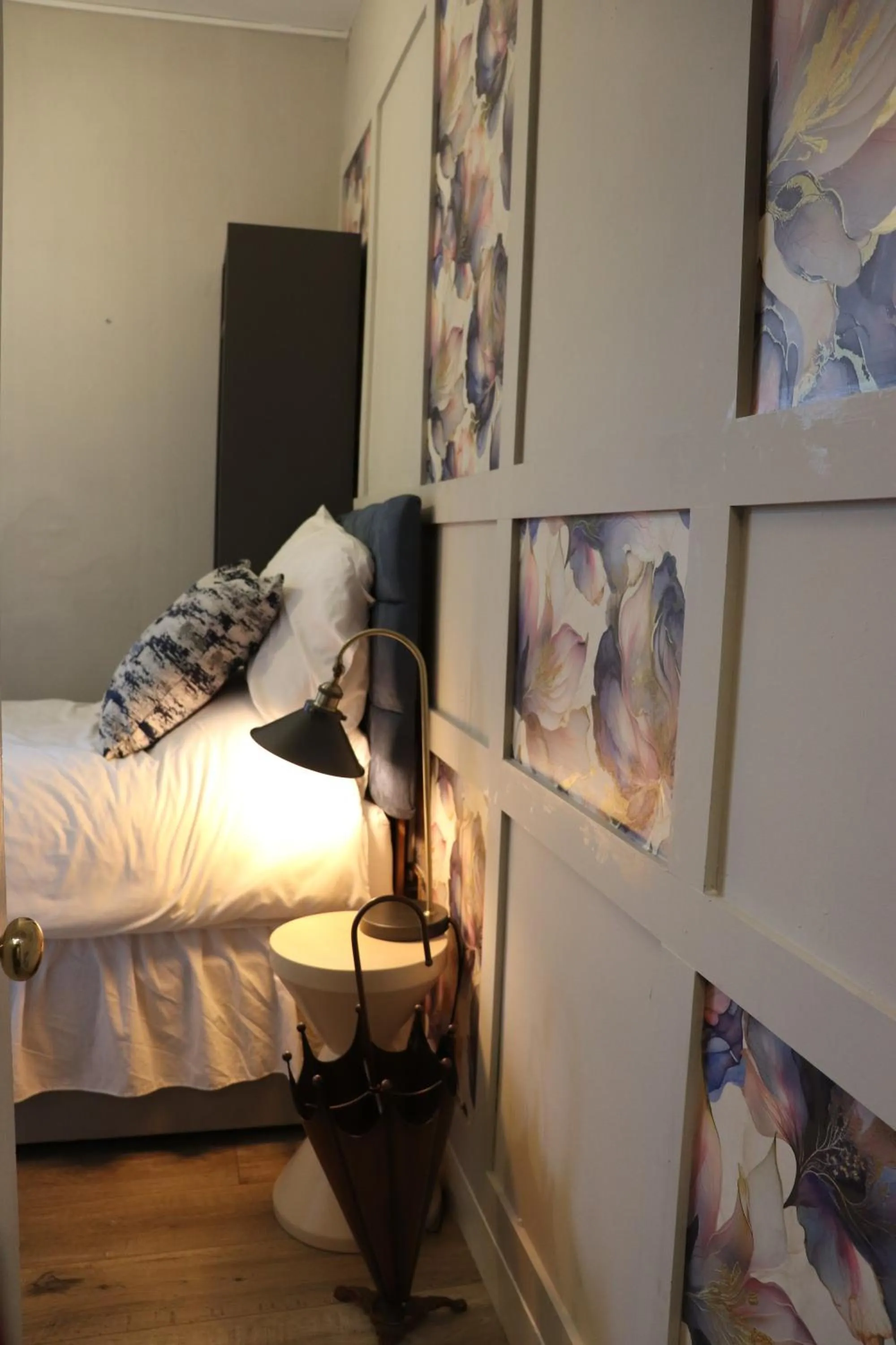 Bedroom, Bed in Rooms on The Prom