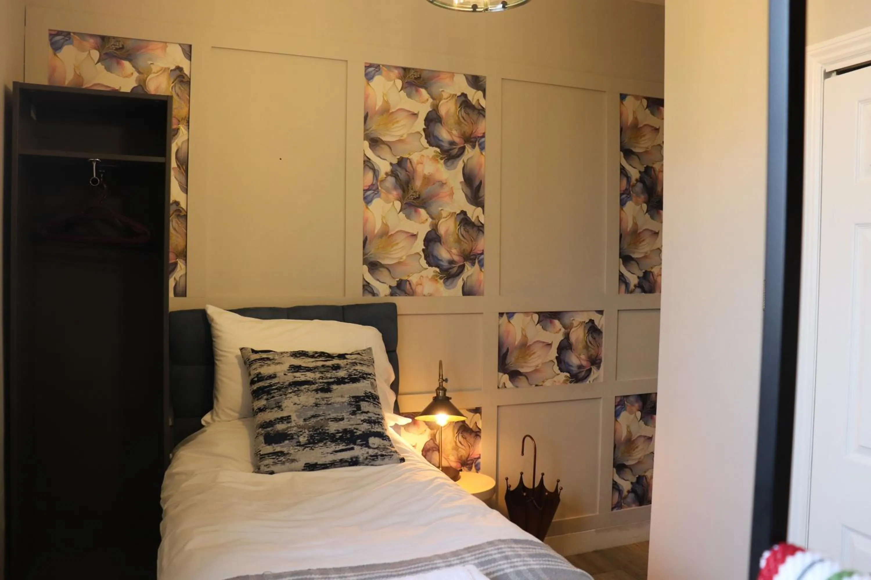 Bed in Rooms on The Prom