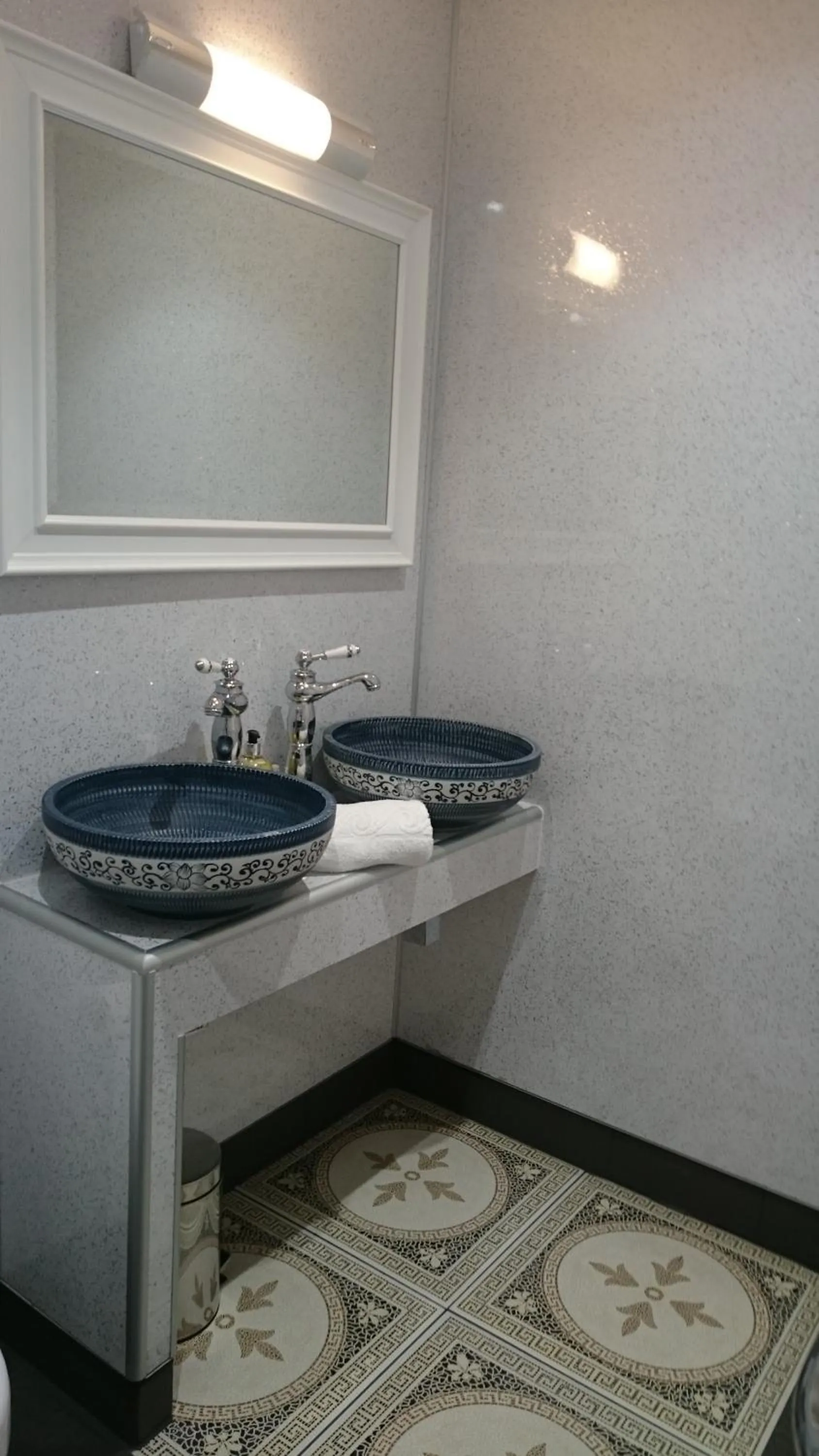 Bathroom in Rooms on The Prom