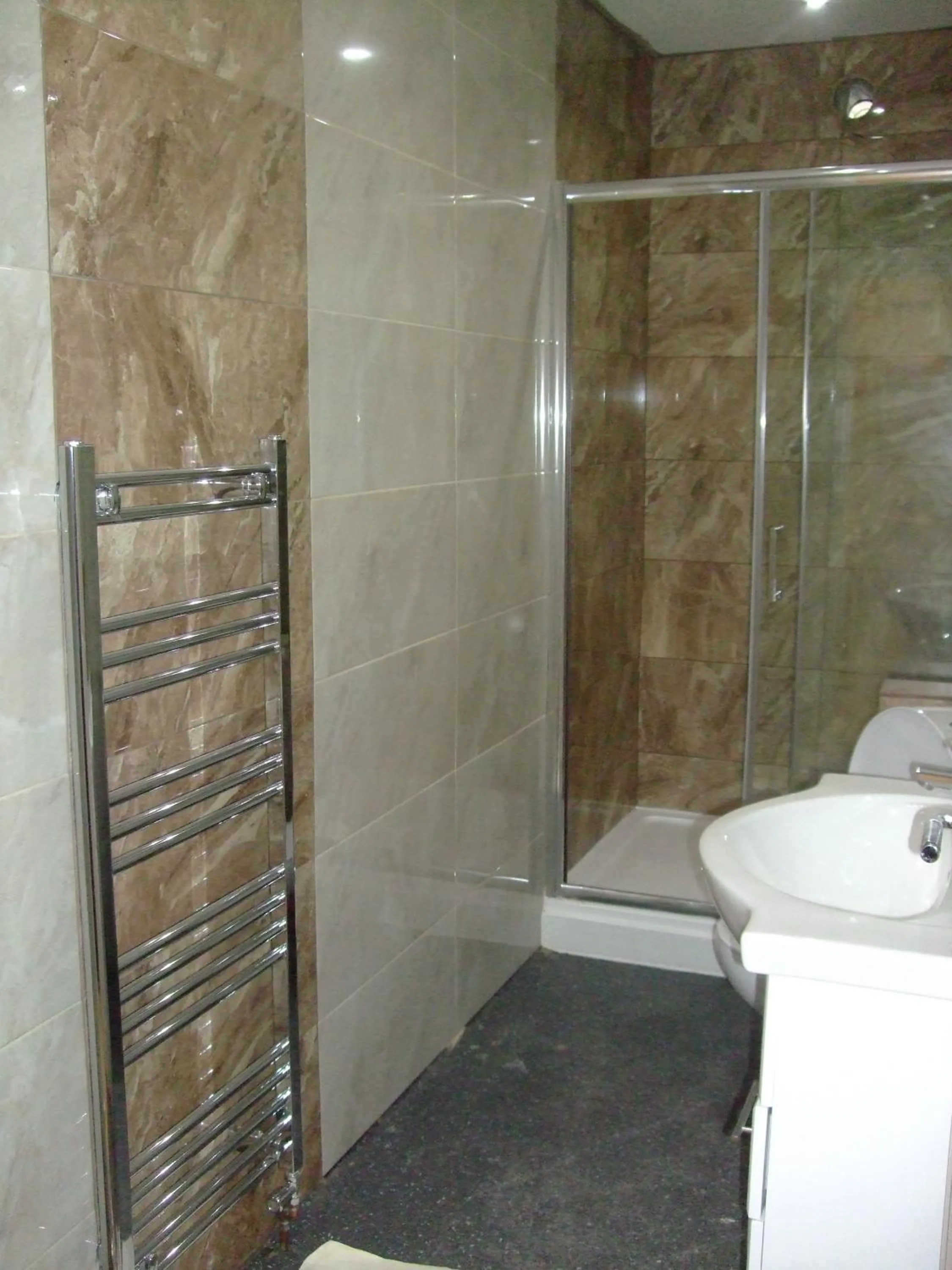 Bathroom in Rooms on The Prom