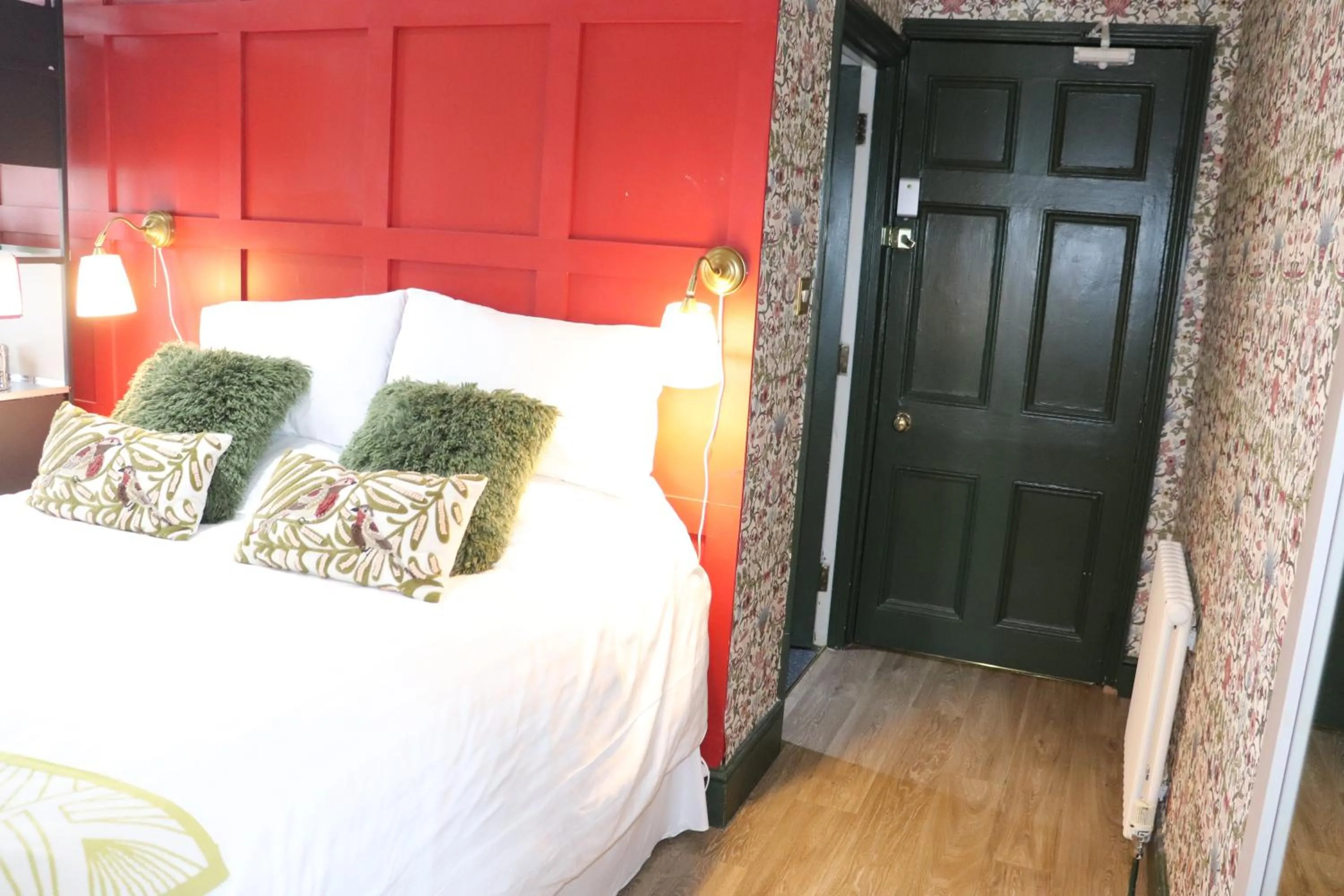 Bedroom, Bed in Rooms on The Prom