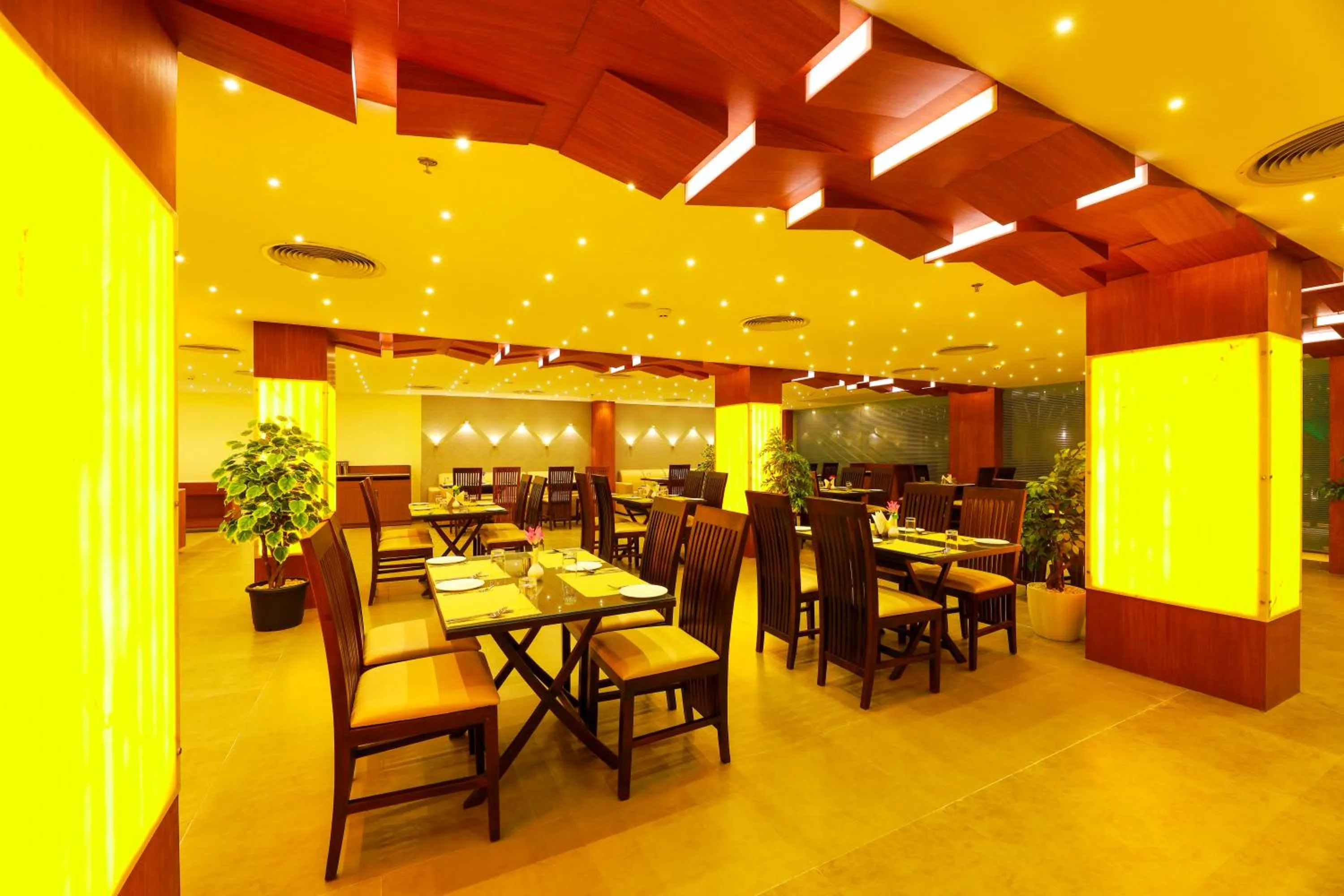 Restaurant/places to eat in Annai Resorts & Spa