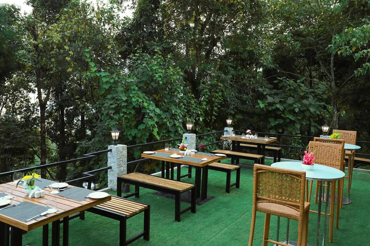 Restaurant/places to eat in Udaan Olive Hotel & Spa, Pelling