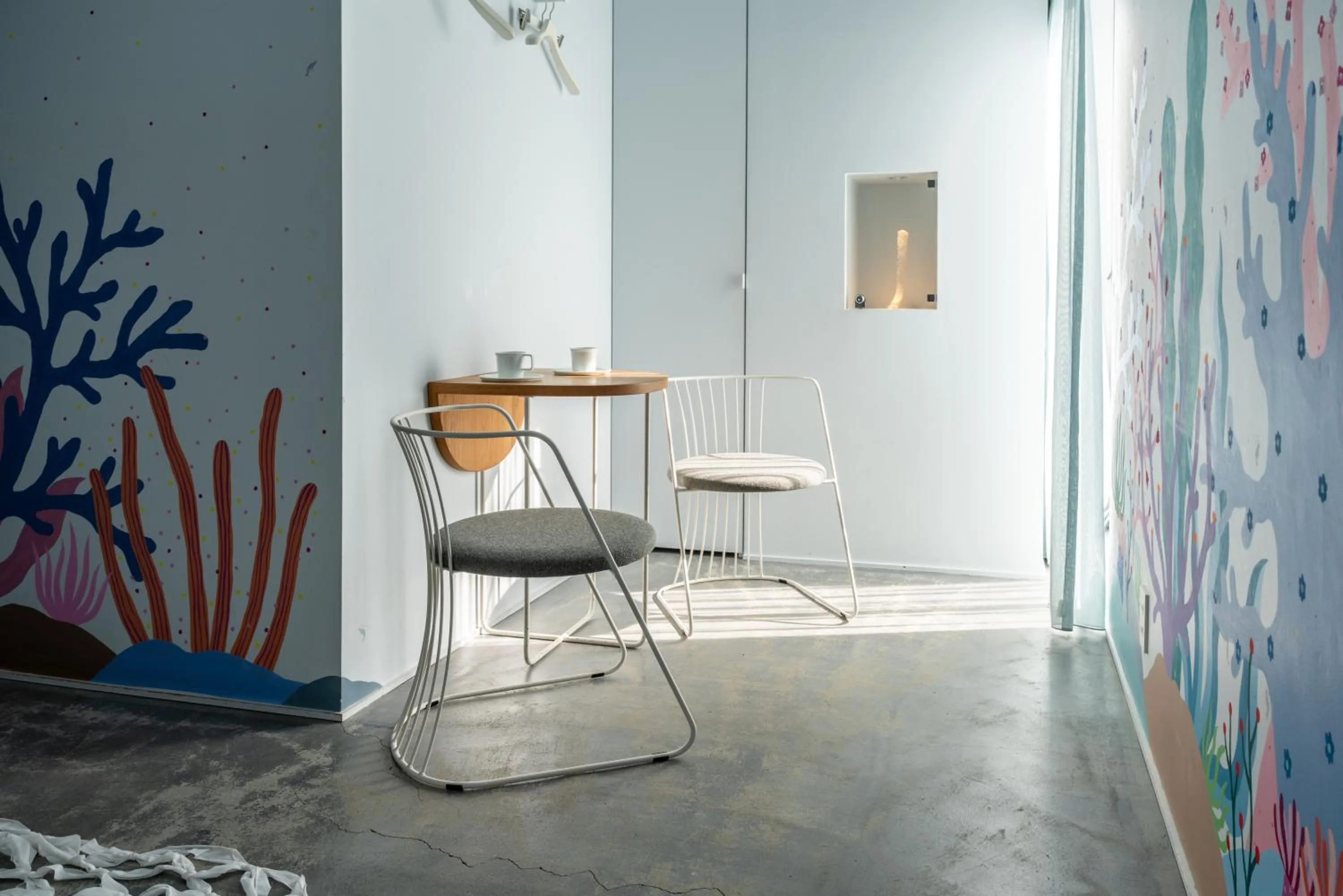 Photo of the whole room in BnA Alter Museum