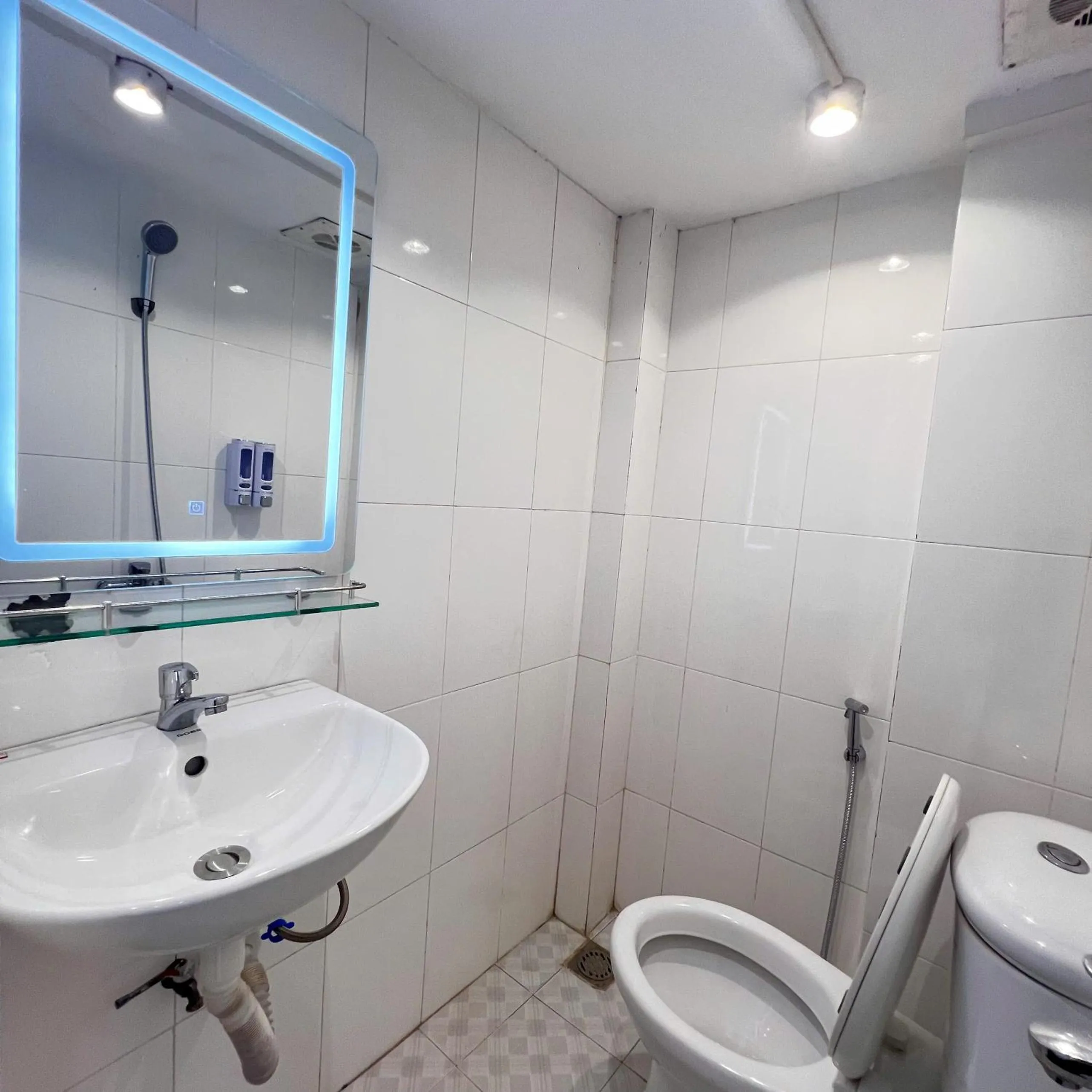 Shower in Hanowood Homestay