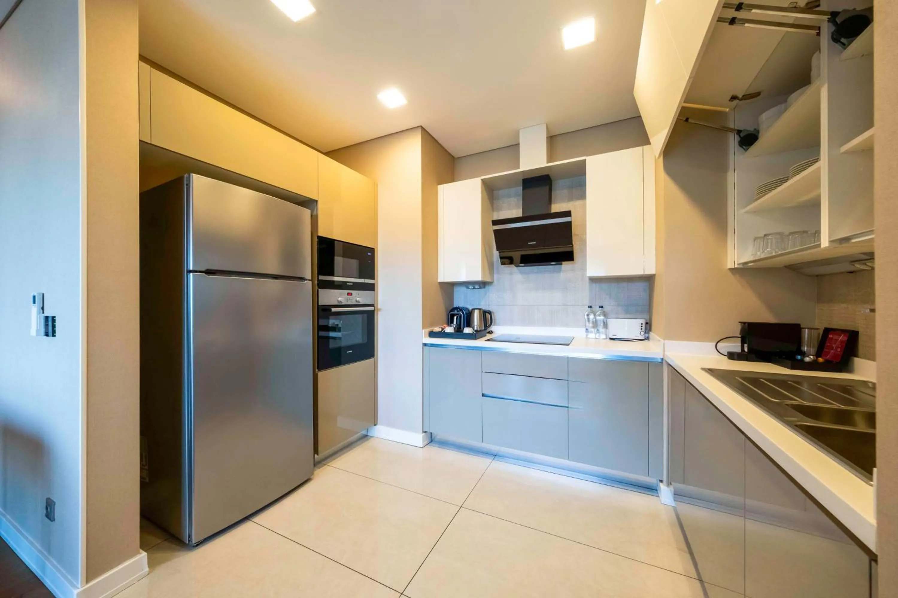 Kitchen or kitchenette in Radisson Residences Vadistanbul