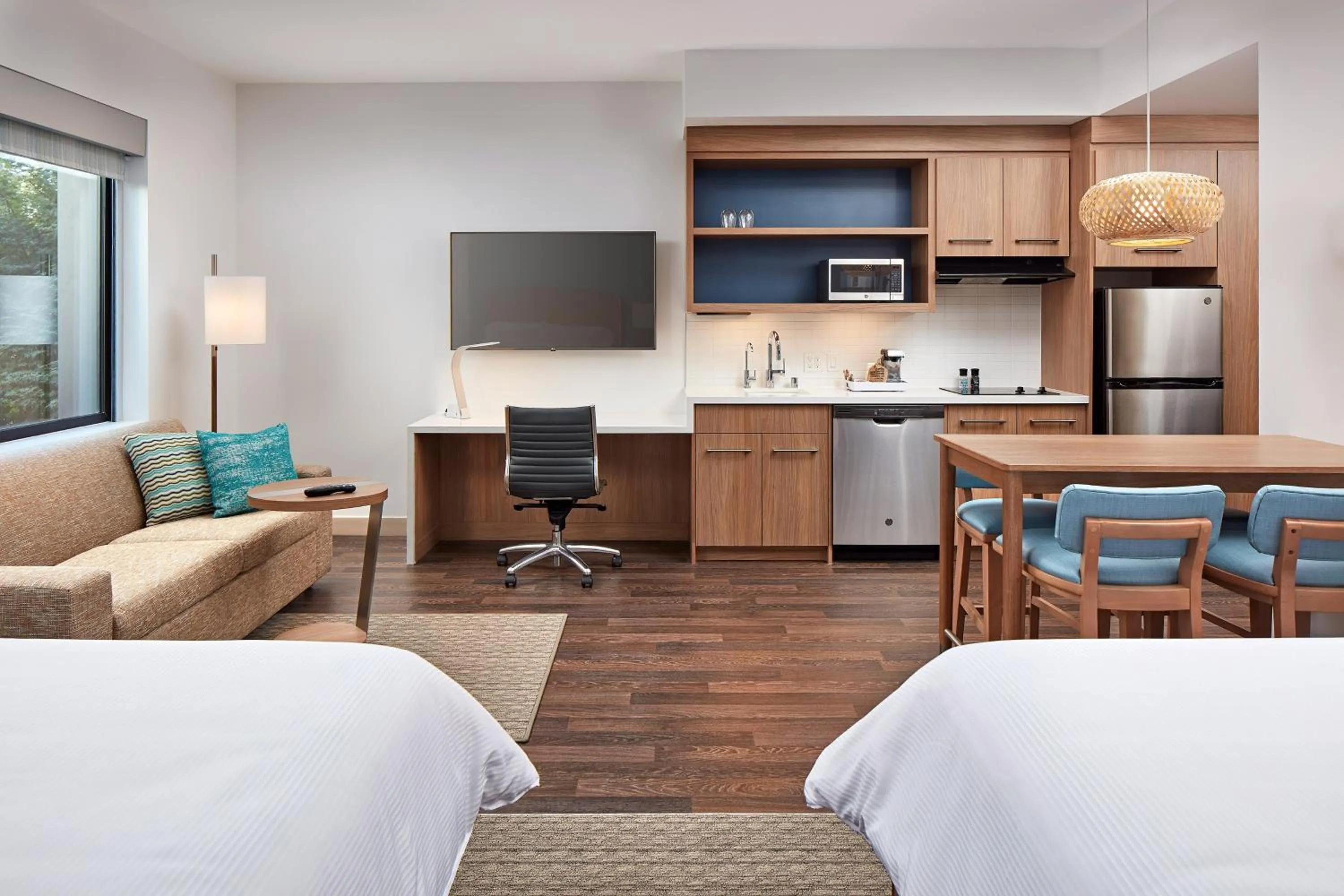 Photo of the whole room, Bed in Element Santa Clara