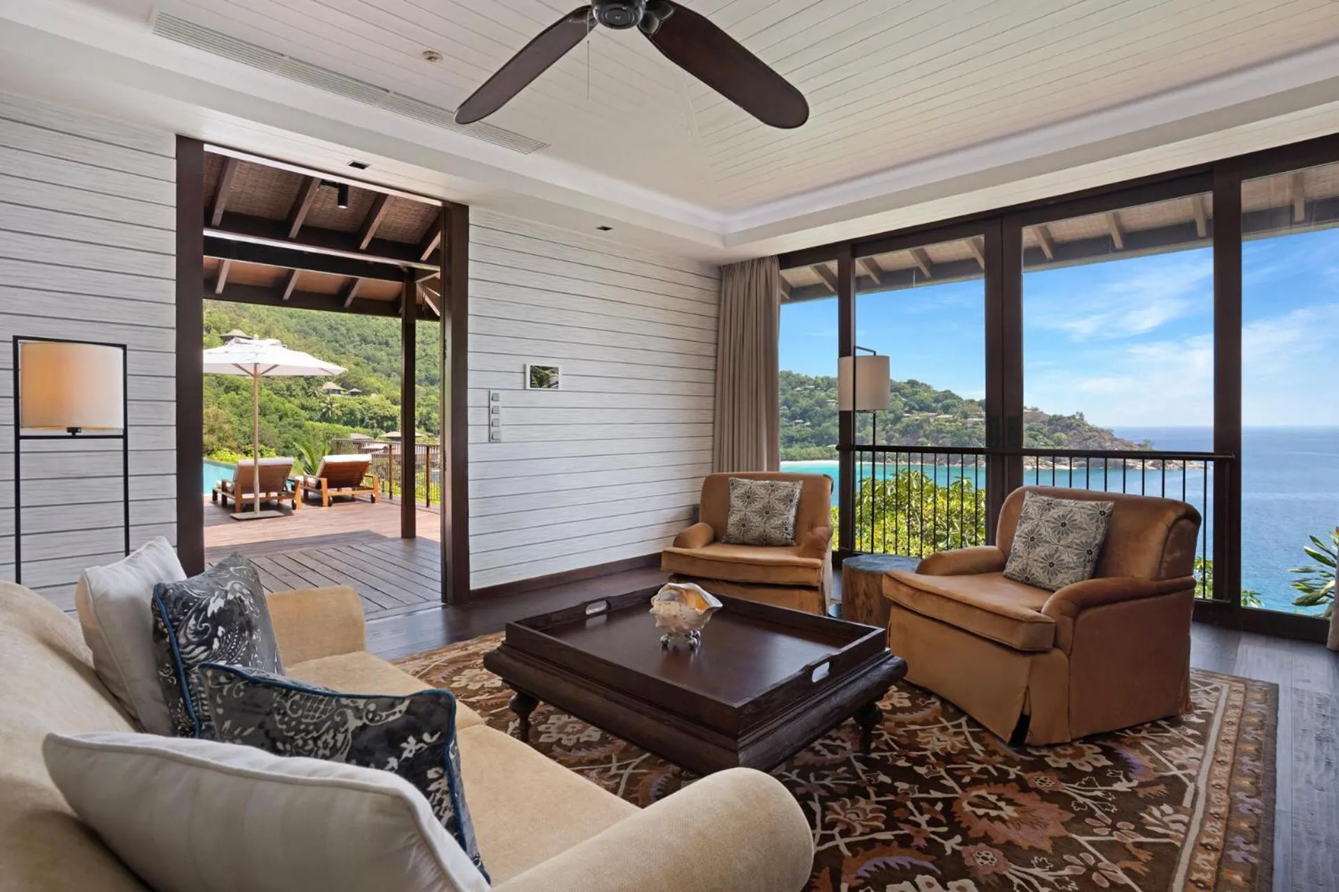 Living room in Four Seasons Resort Seychelles