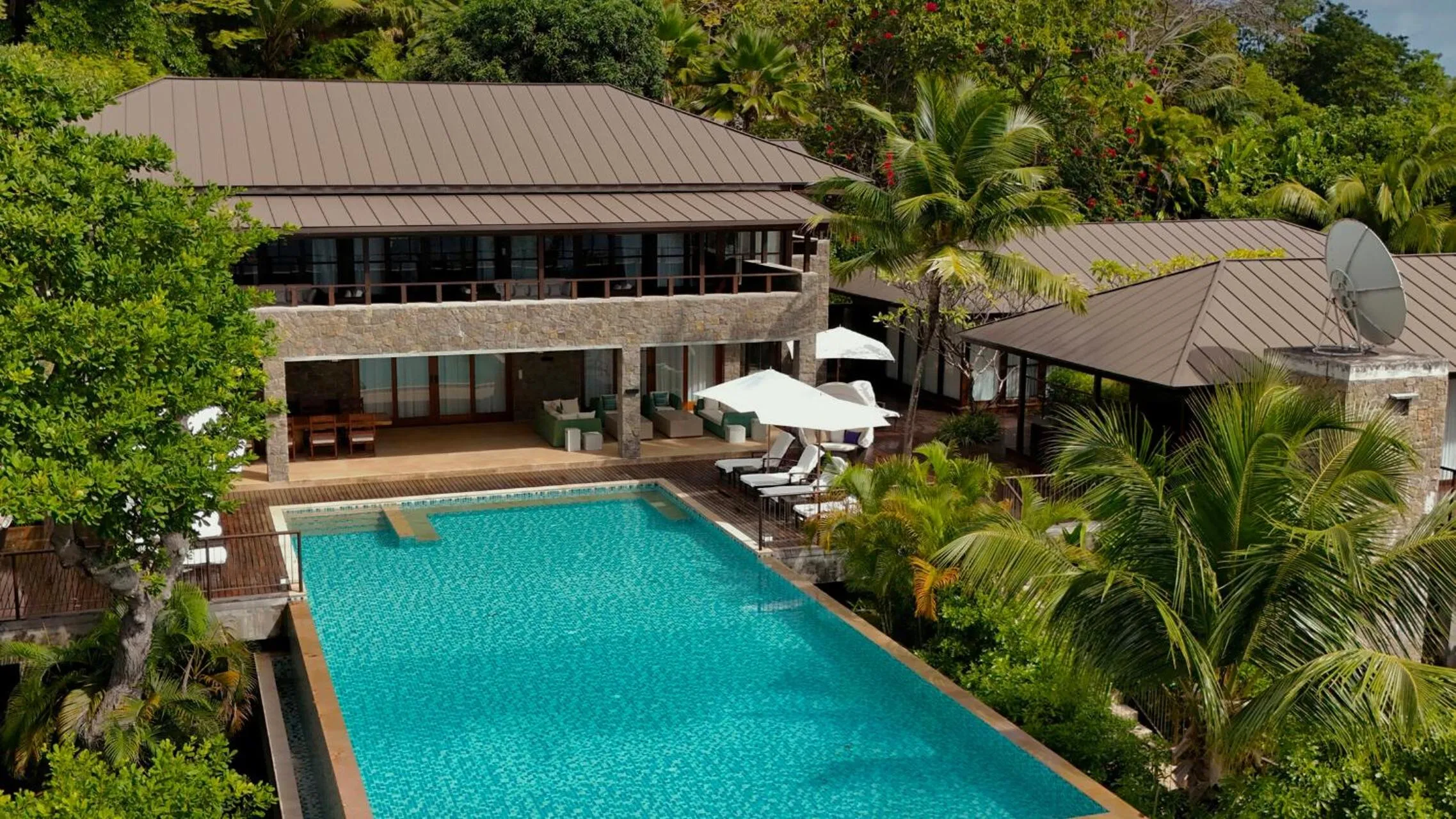 Pool view in Four Seasons Resort Seychelles