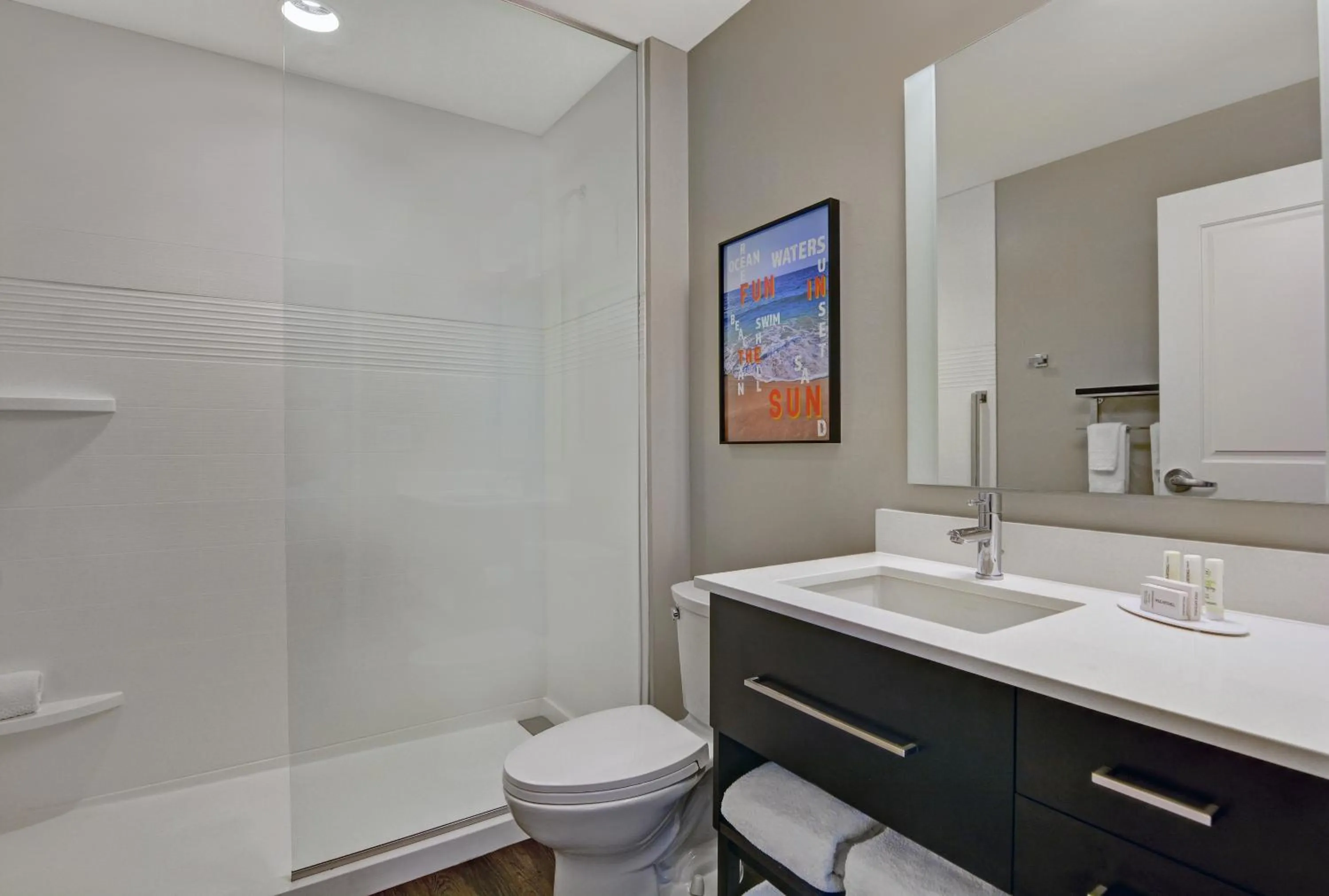 Bathroom in TownePlace Suites by Marriott Sarasota/Bradenton West