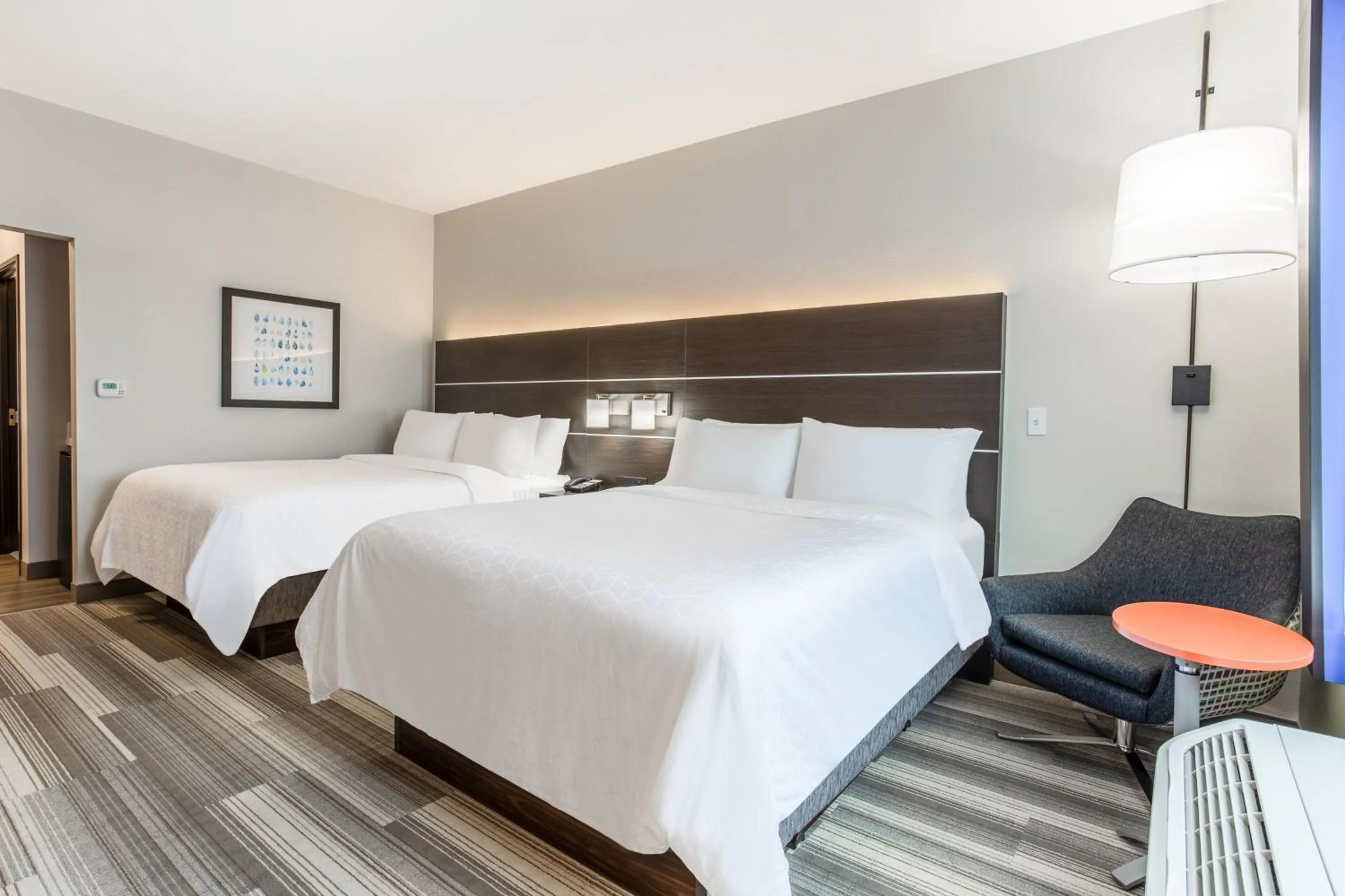 Photo of the whole room, Bed in Holiday Inn Express & Suites - Ottawa by IHG