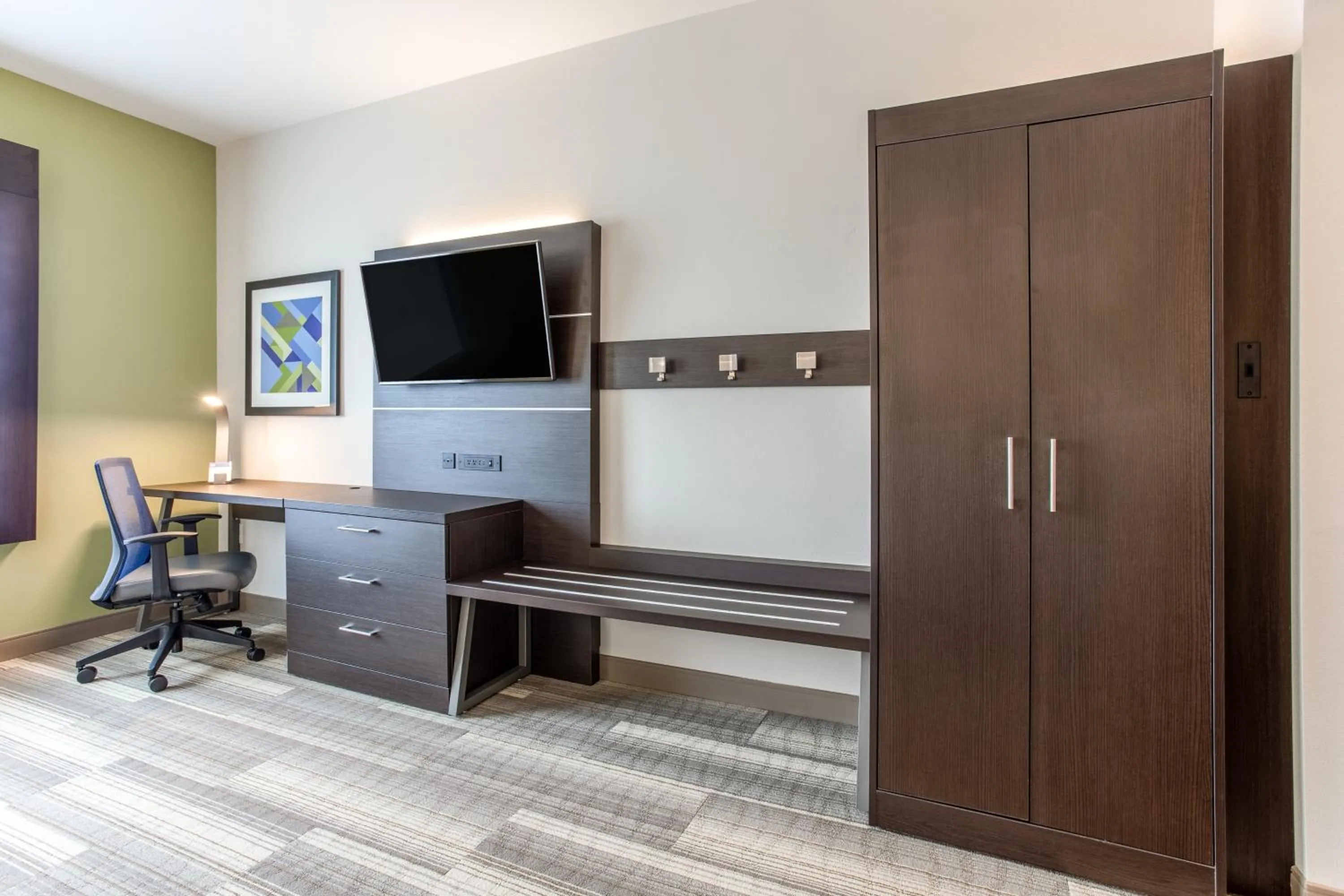 Photo of the whole room in Holiday Inn Express & Suites - Ottawa by IHG