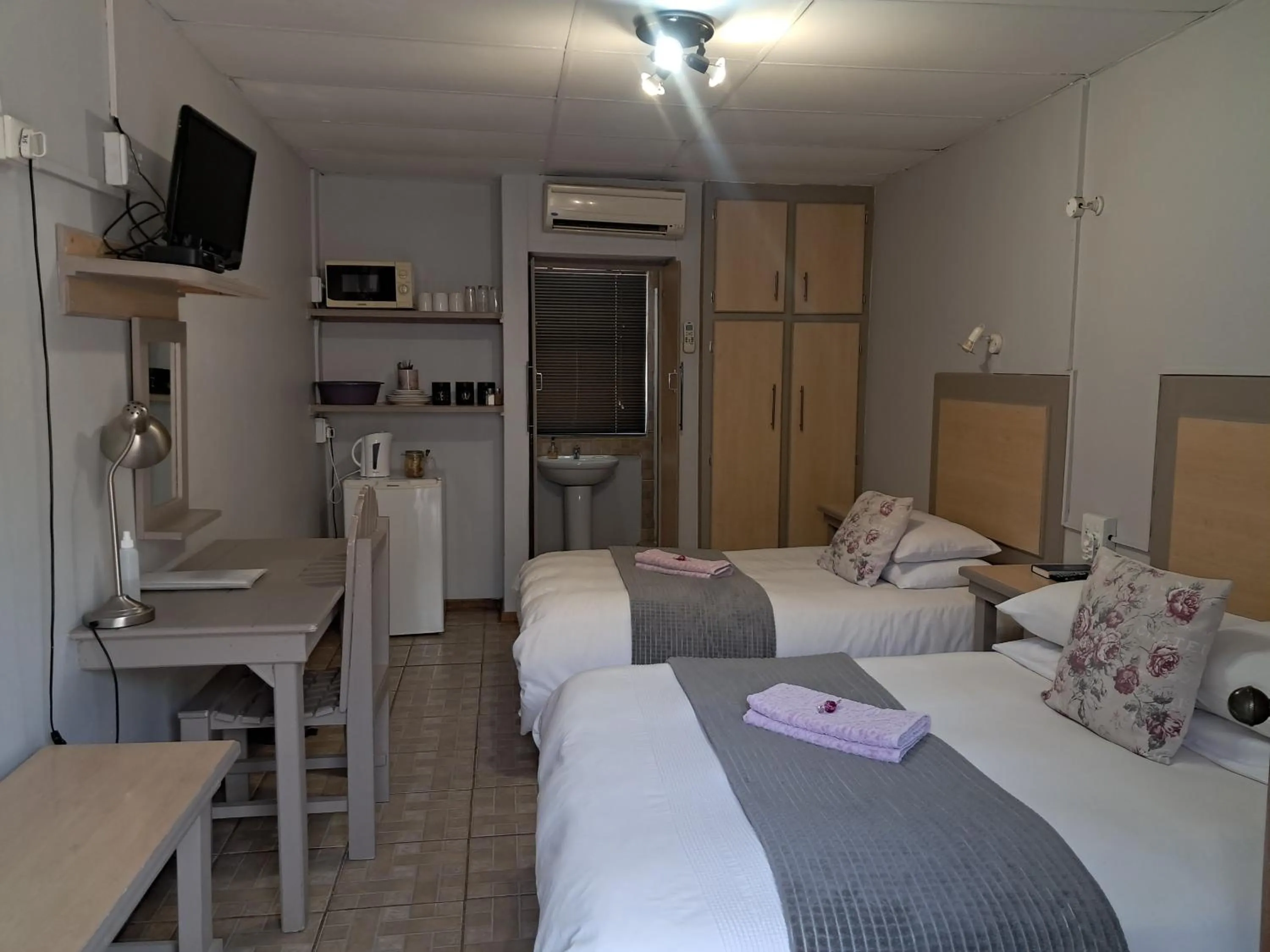 Bed in Hopetown Guesthouse