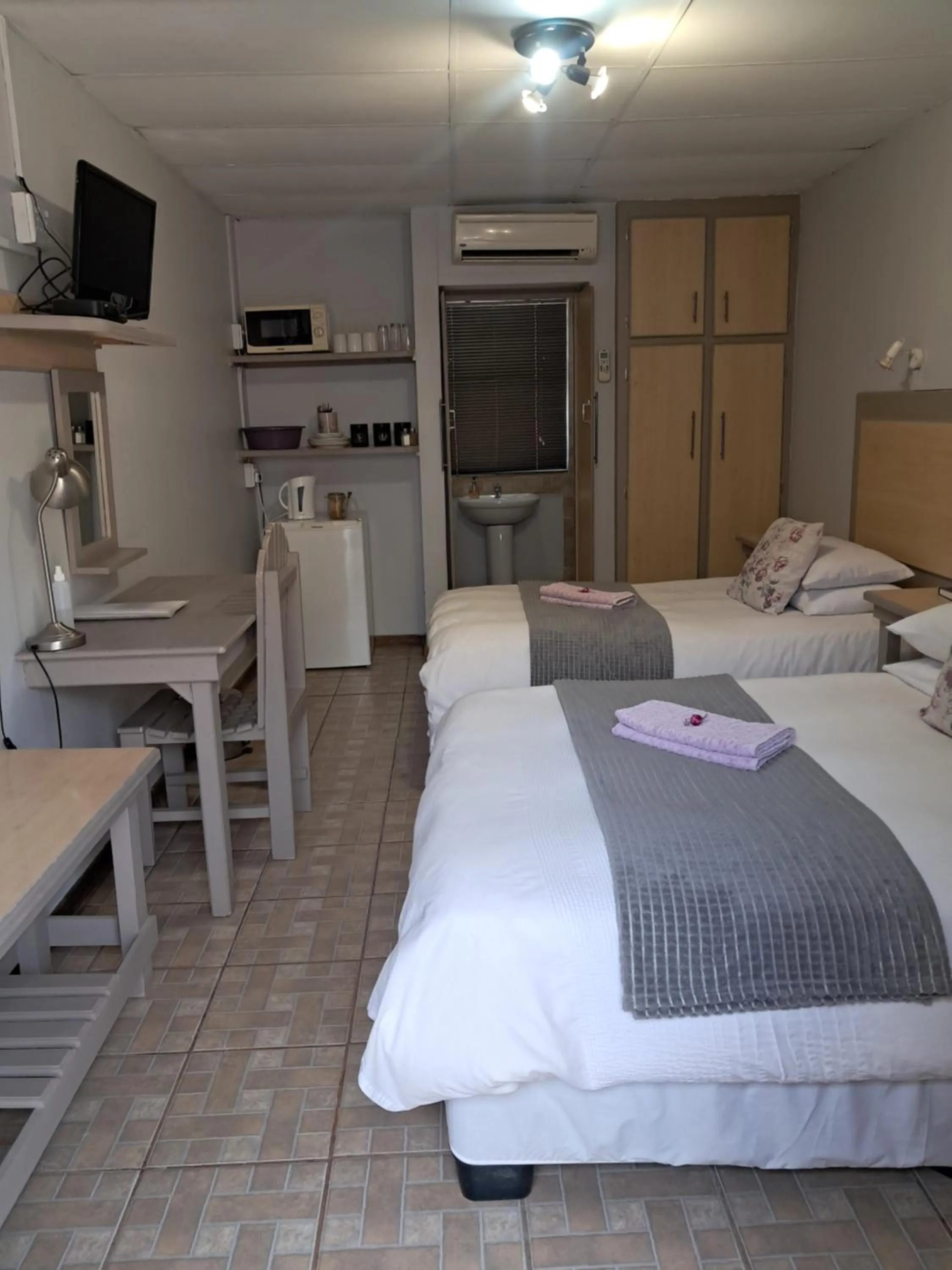 Bed in Hopetown Guesthouse