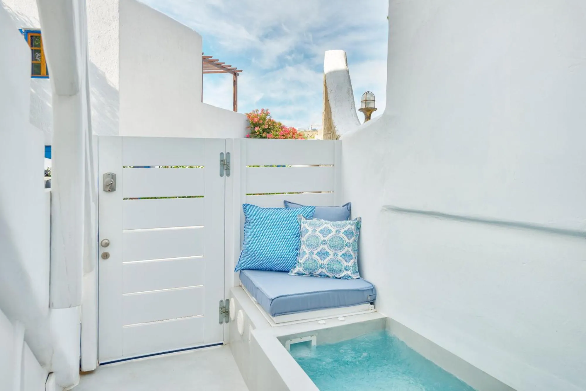 Hot Tub in Mykonian Mews Luxury Suites