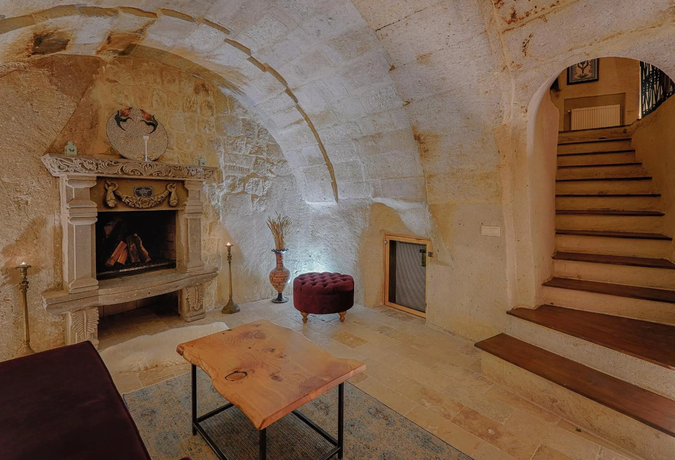 Natural landscape in Taru Cave Suites