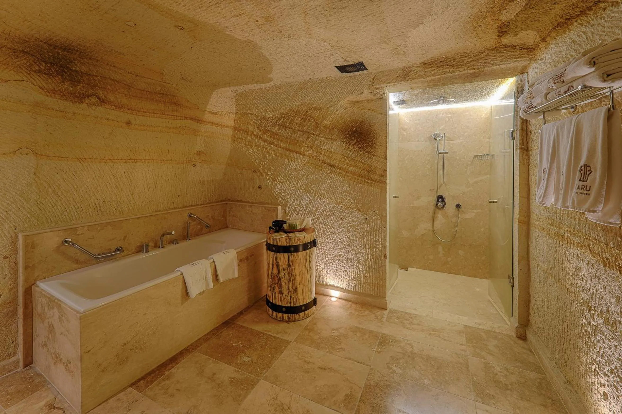 Bathroom in Taru Cave Suites