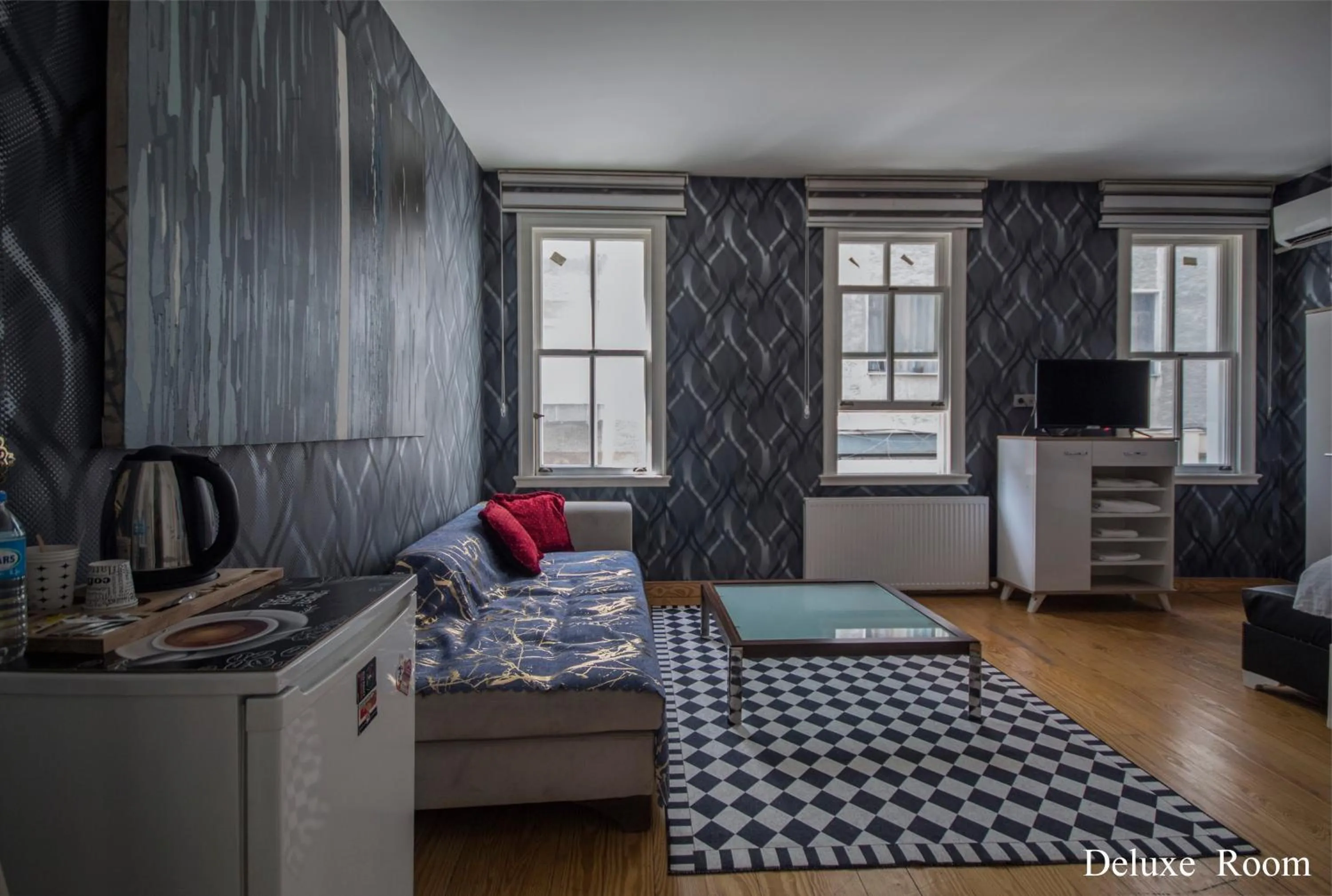 Seating area, Bed in PUHU OTEL