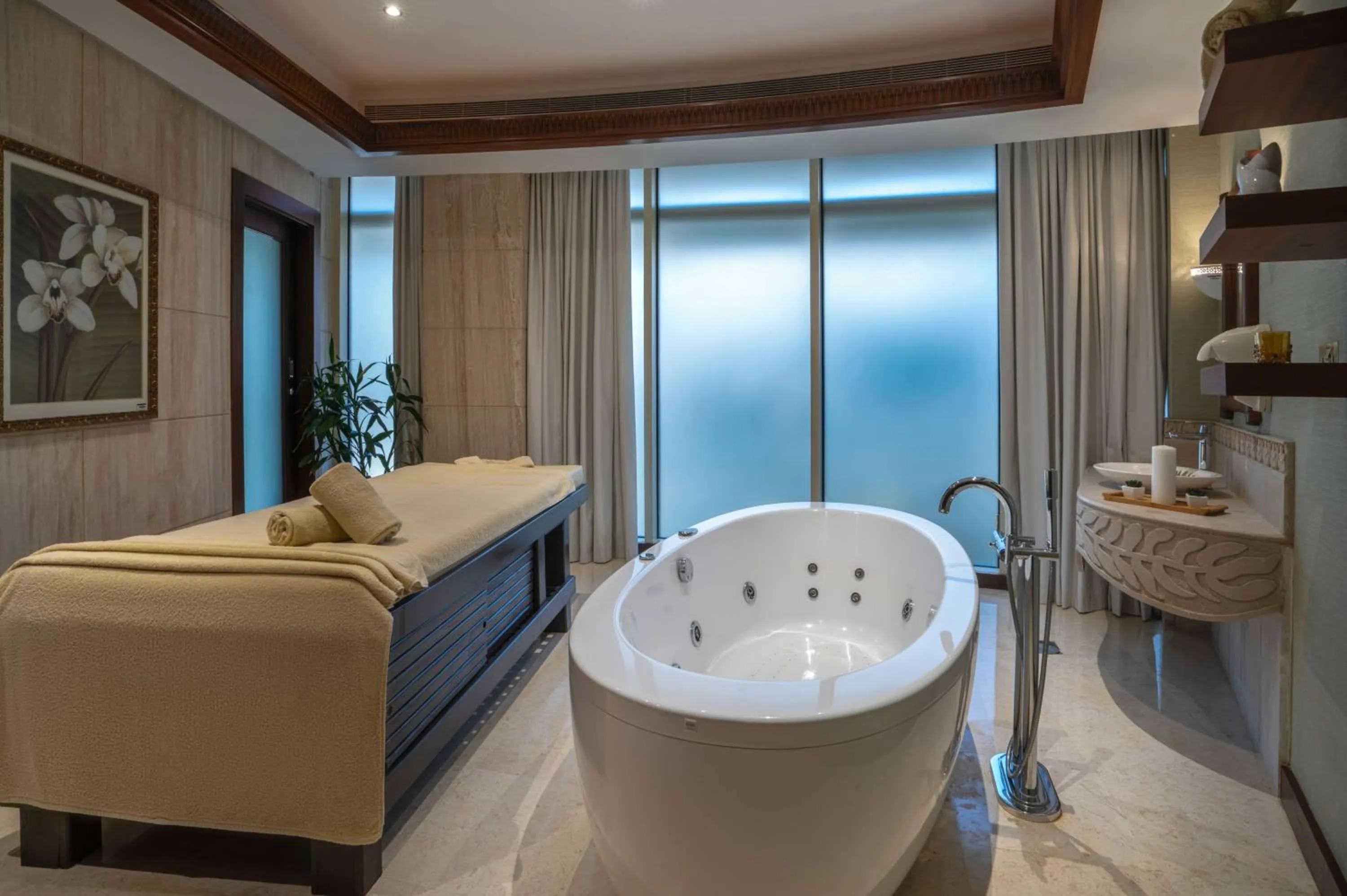 Spa and wellness centre/facilities in The Diplomat Radisson Blu Hotel Residence & Spa