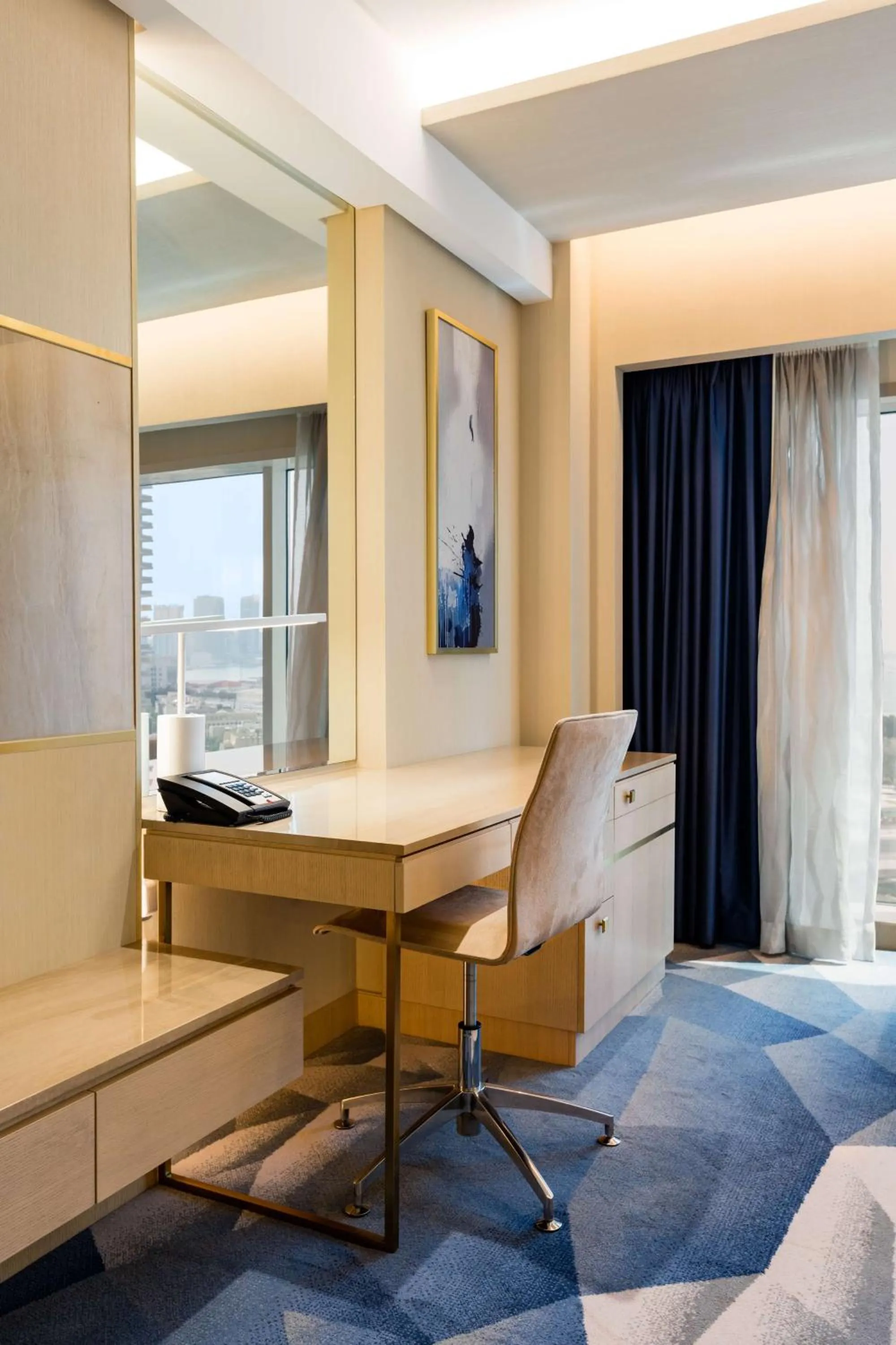 Bedroom, Bed in The Diplomat Radisson Blu Hotel Residence & Spa