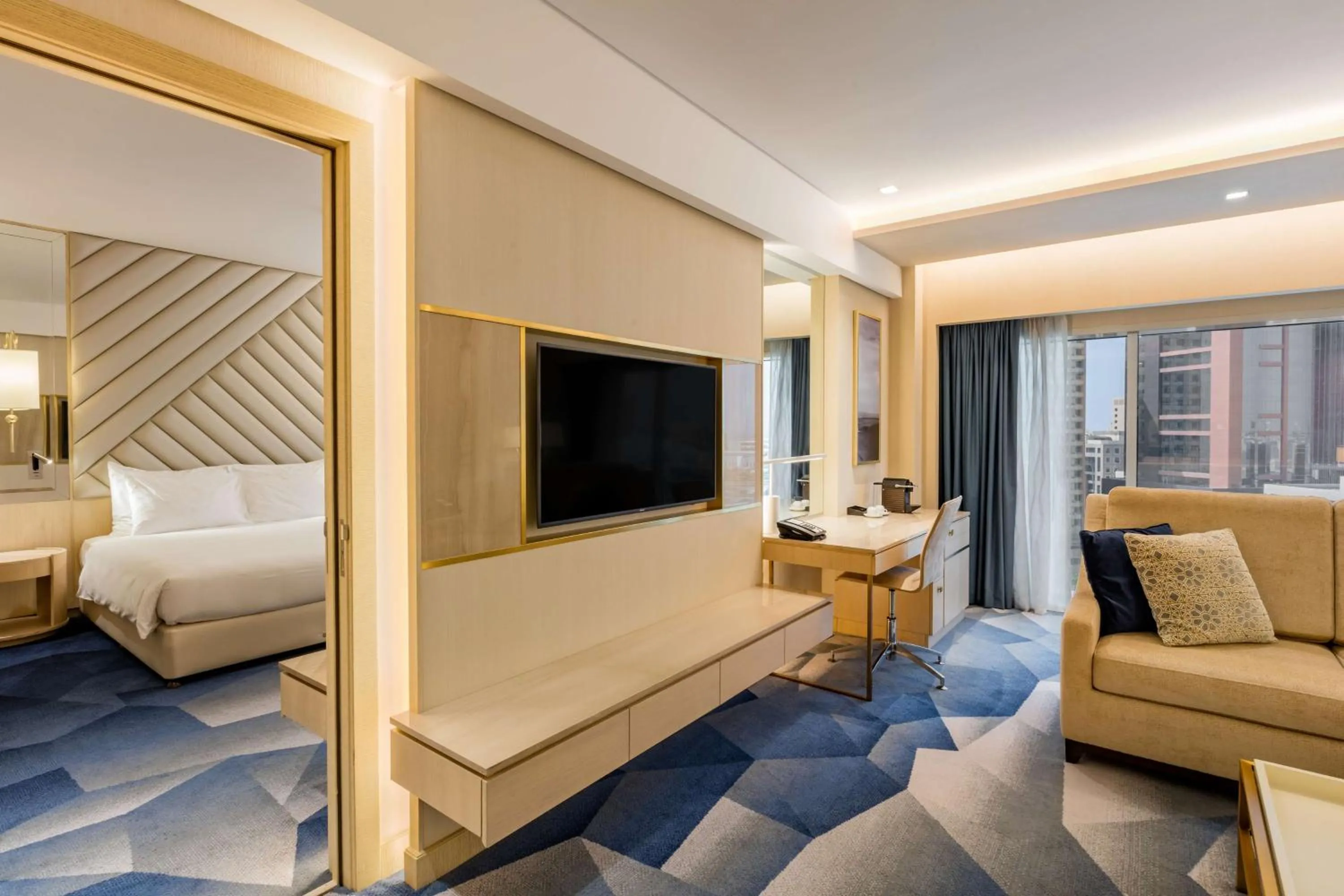 Nearby landmark, Bed in The Diplomat Radisson Blu Hotel Residence & Spa