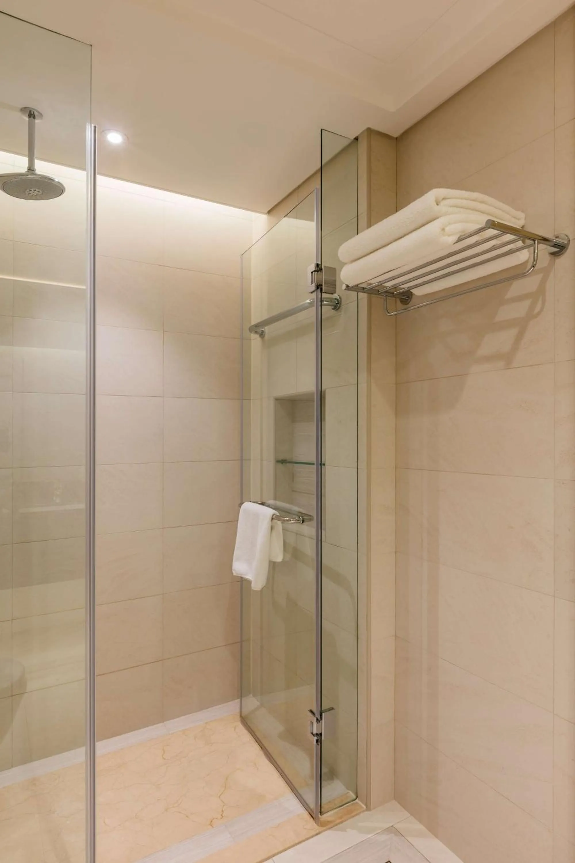 Bathroom in The Diplomat Radisson Blu Hotel Residence & Spa