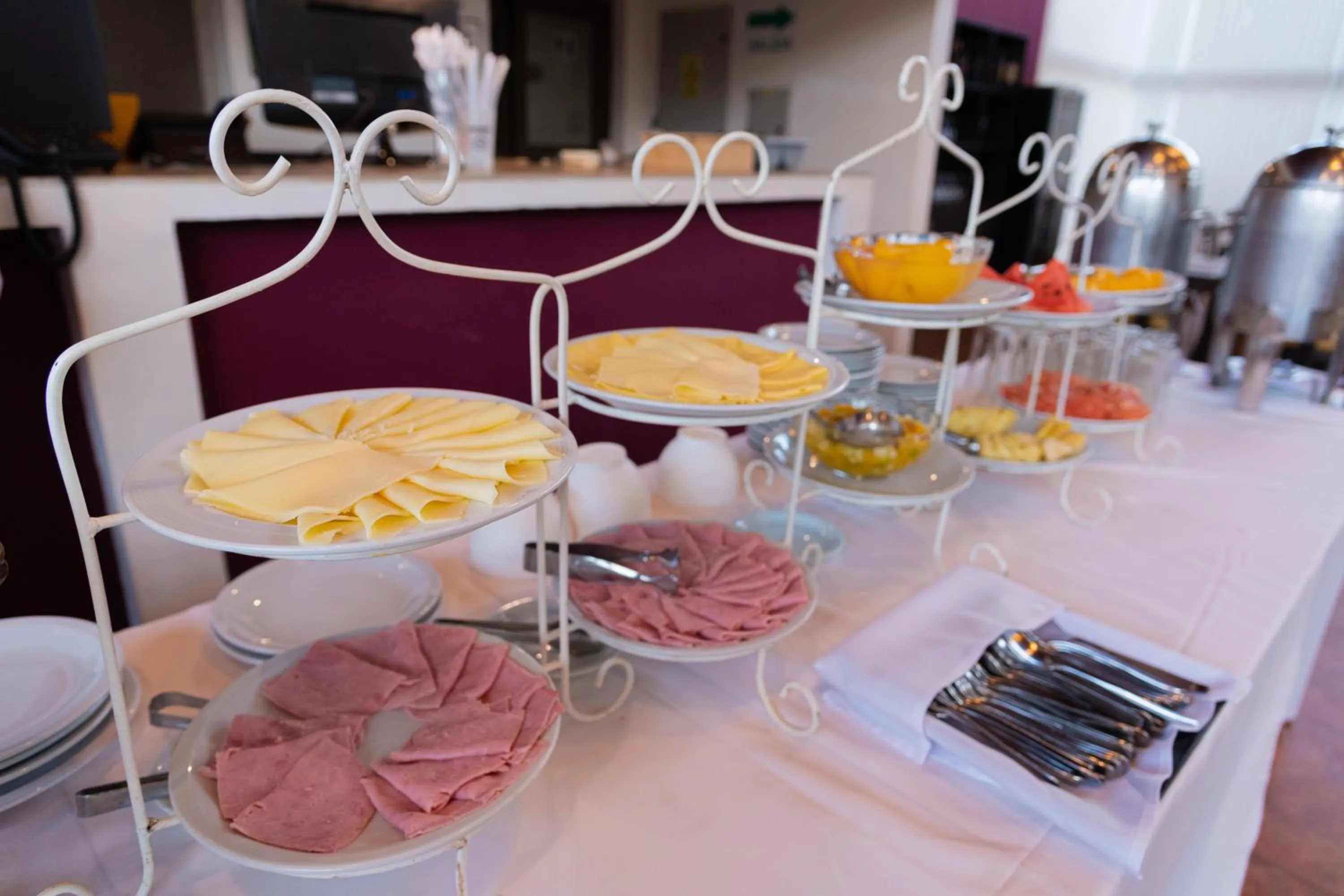 Breakfast in Village Cataratas