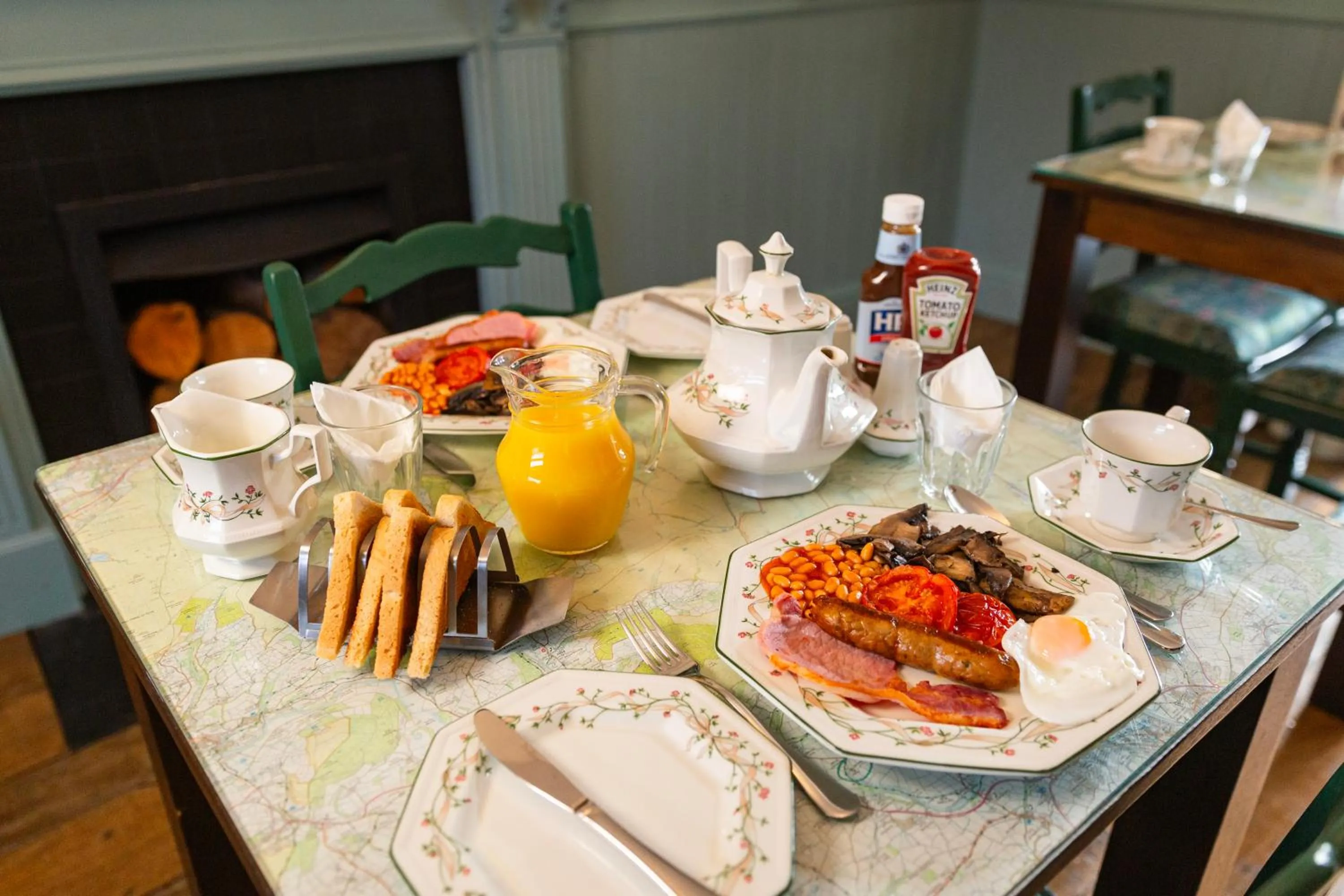 Breakfast in Ty Newydd B&B