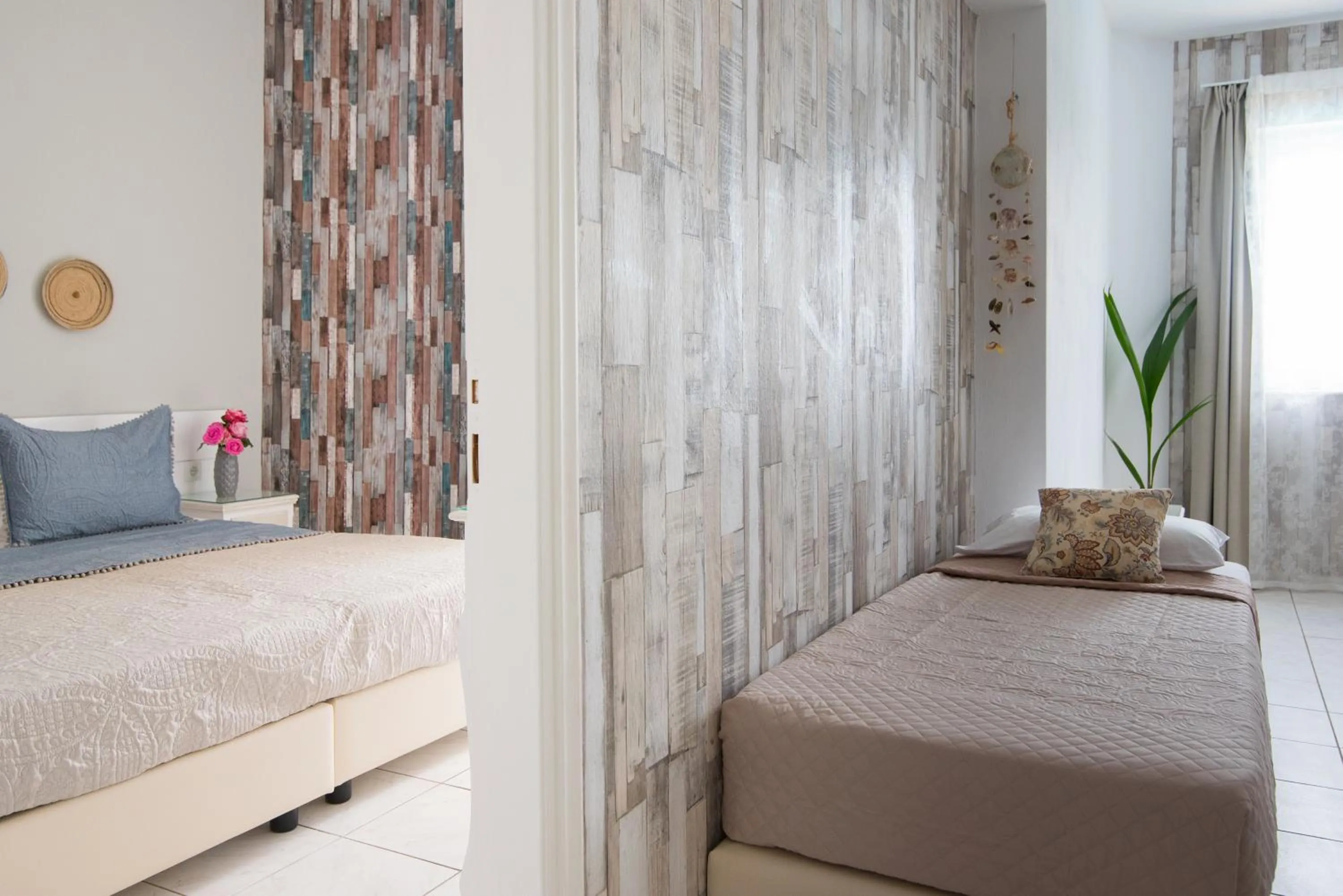 Photo of the whole room, Bed in Silver Sun Studios & Apartments