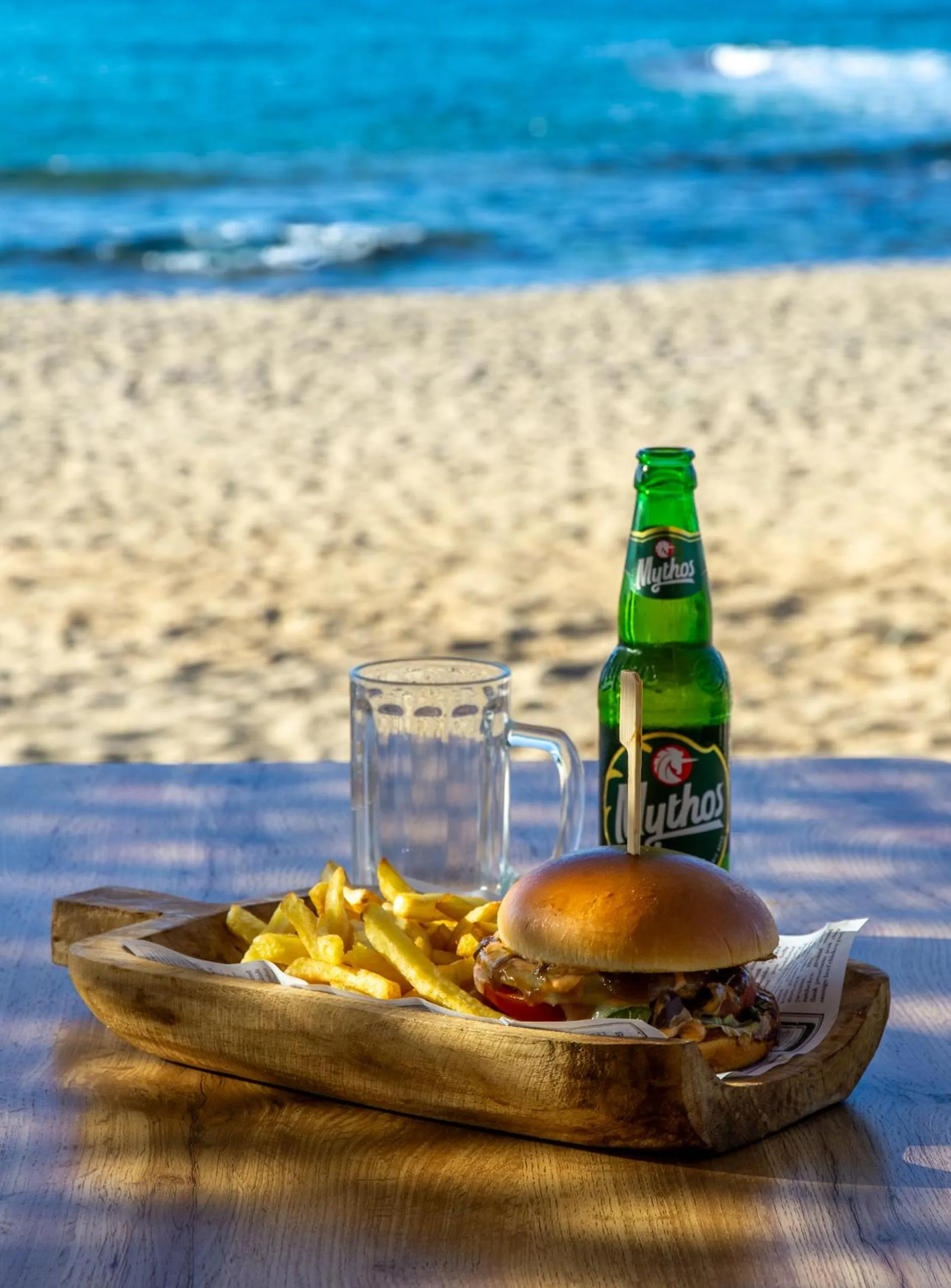 Restaurant/places to eat in Silver Sun Studios & Apartments