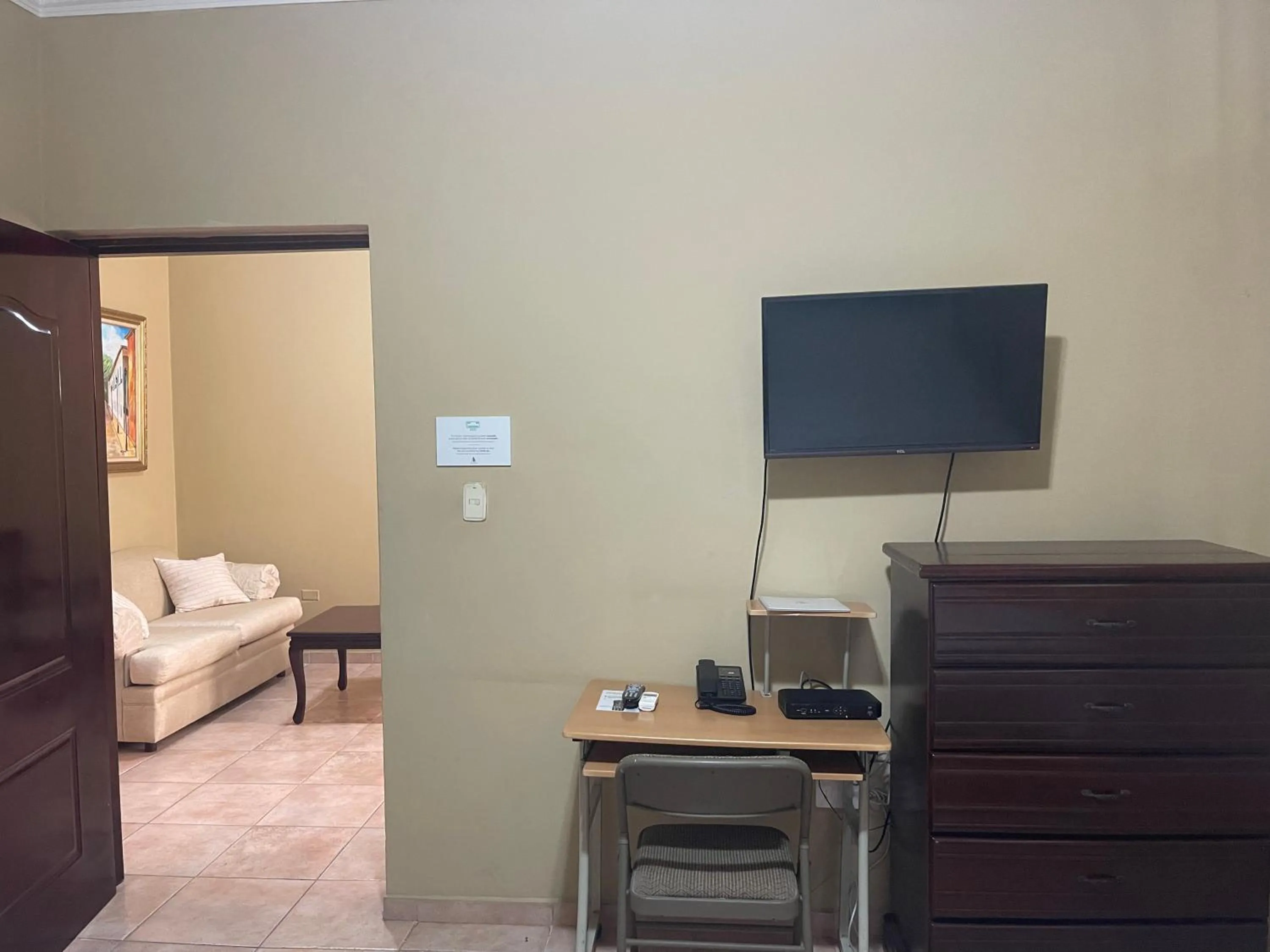 TV and multimedia in Apartahotel Alvear