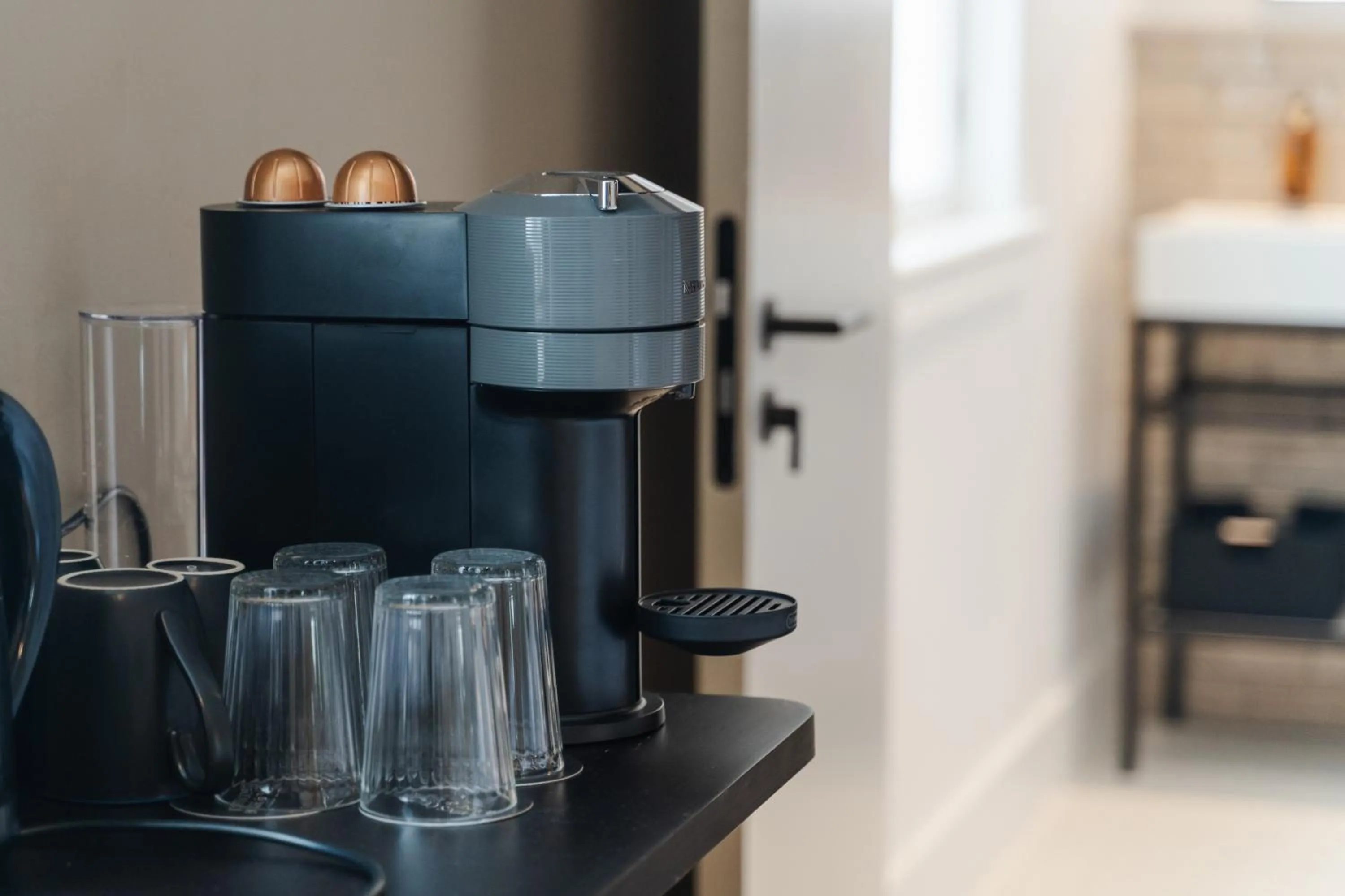 Coffee/tea facilities, Bed in CODE - The Court, Edinburgh