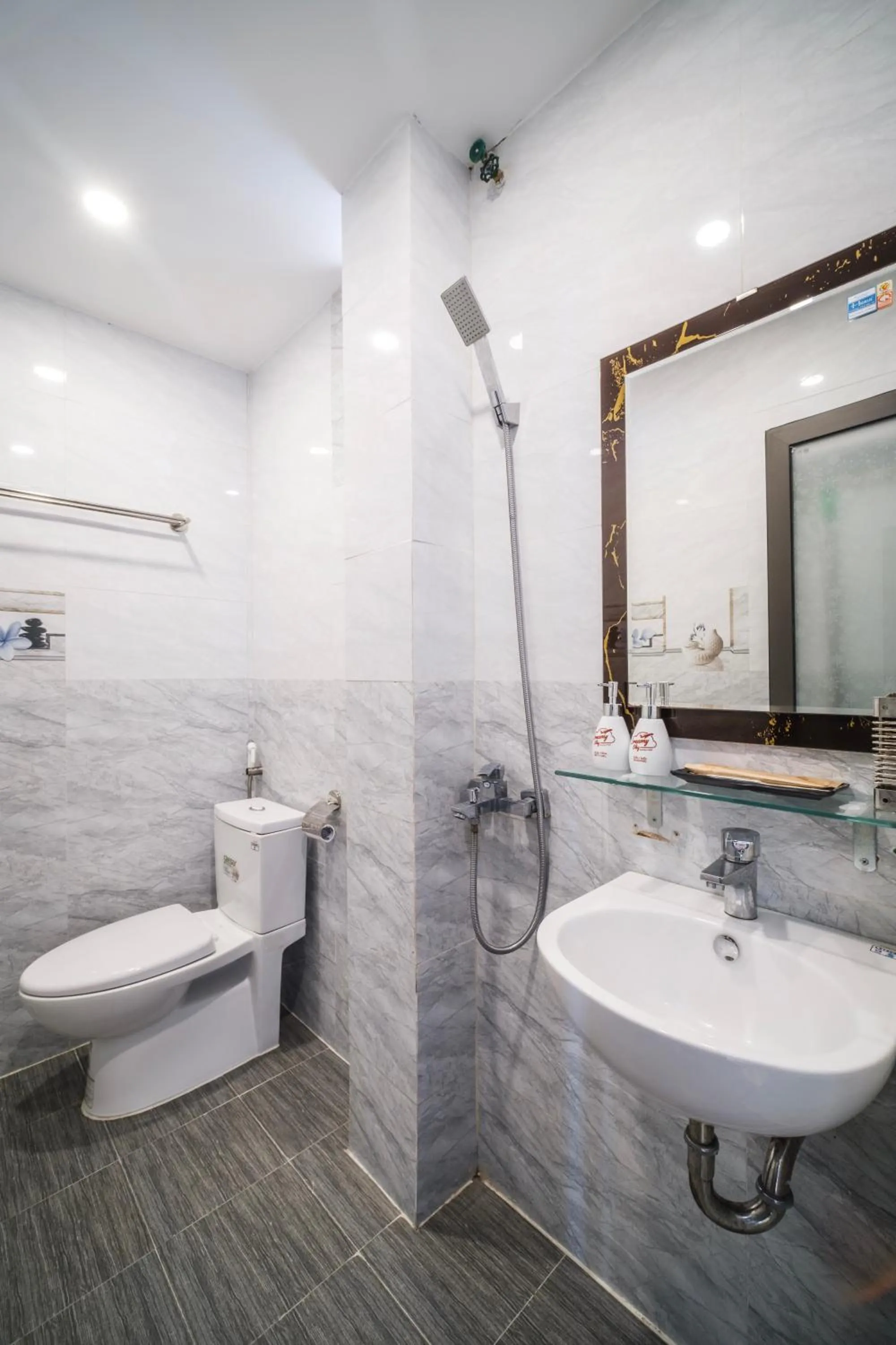 Toilet in Dreamy Sky - Airport View Boutique Hotel