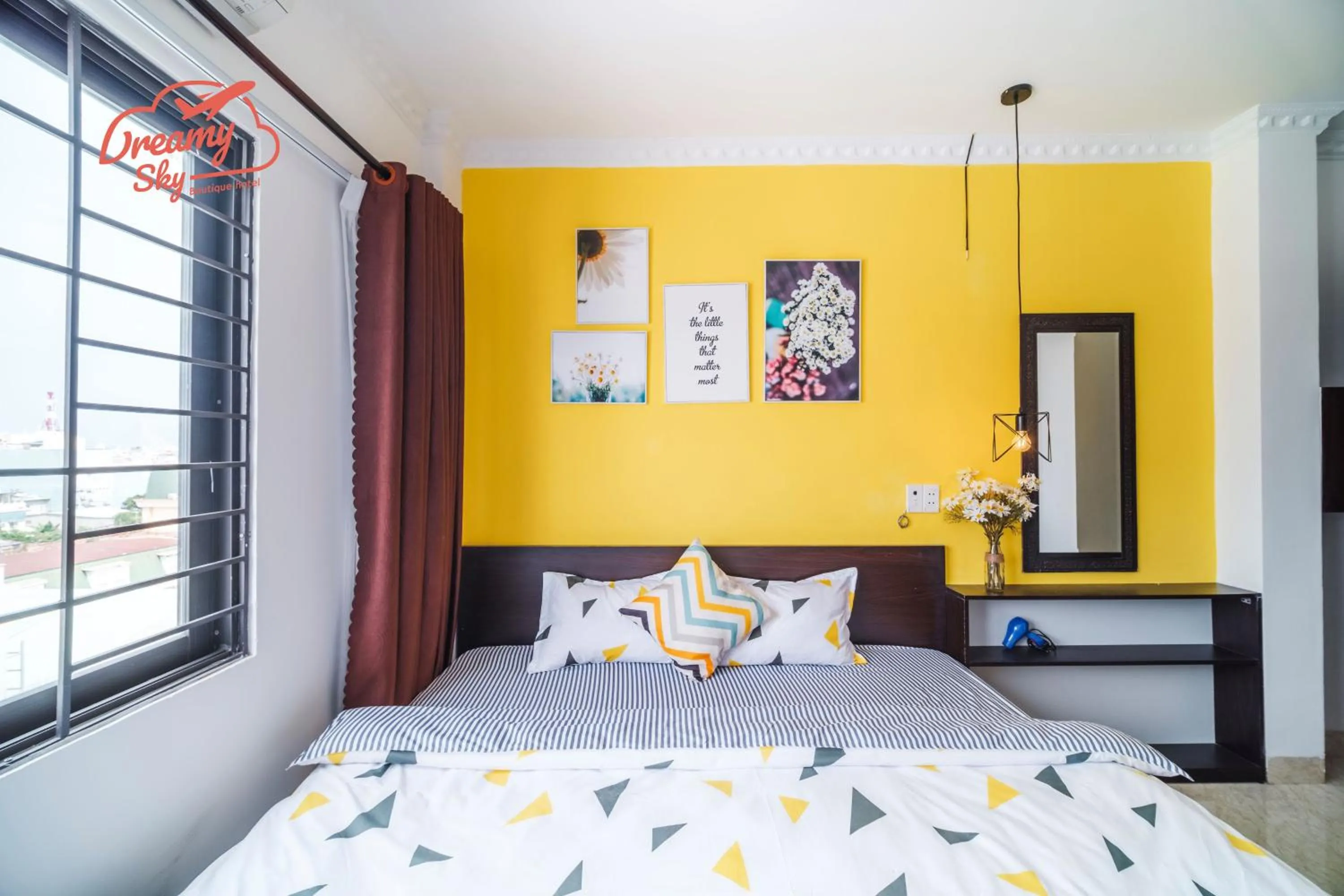 Bed in Dreamy Sky - Airport View Boutique Hotel