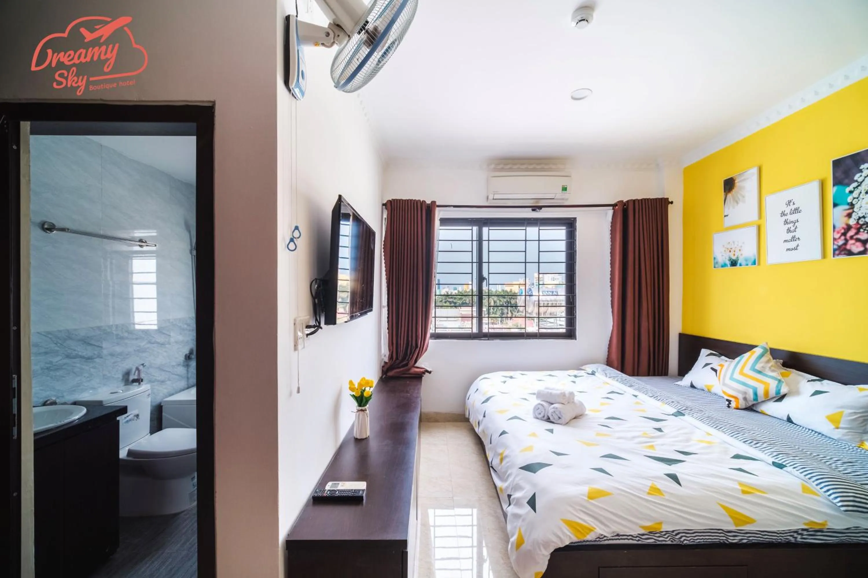 Photo of the whole room, Bed in Dreamy Sky - Airport View Boutique Hotel