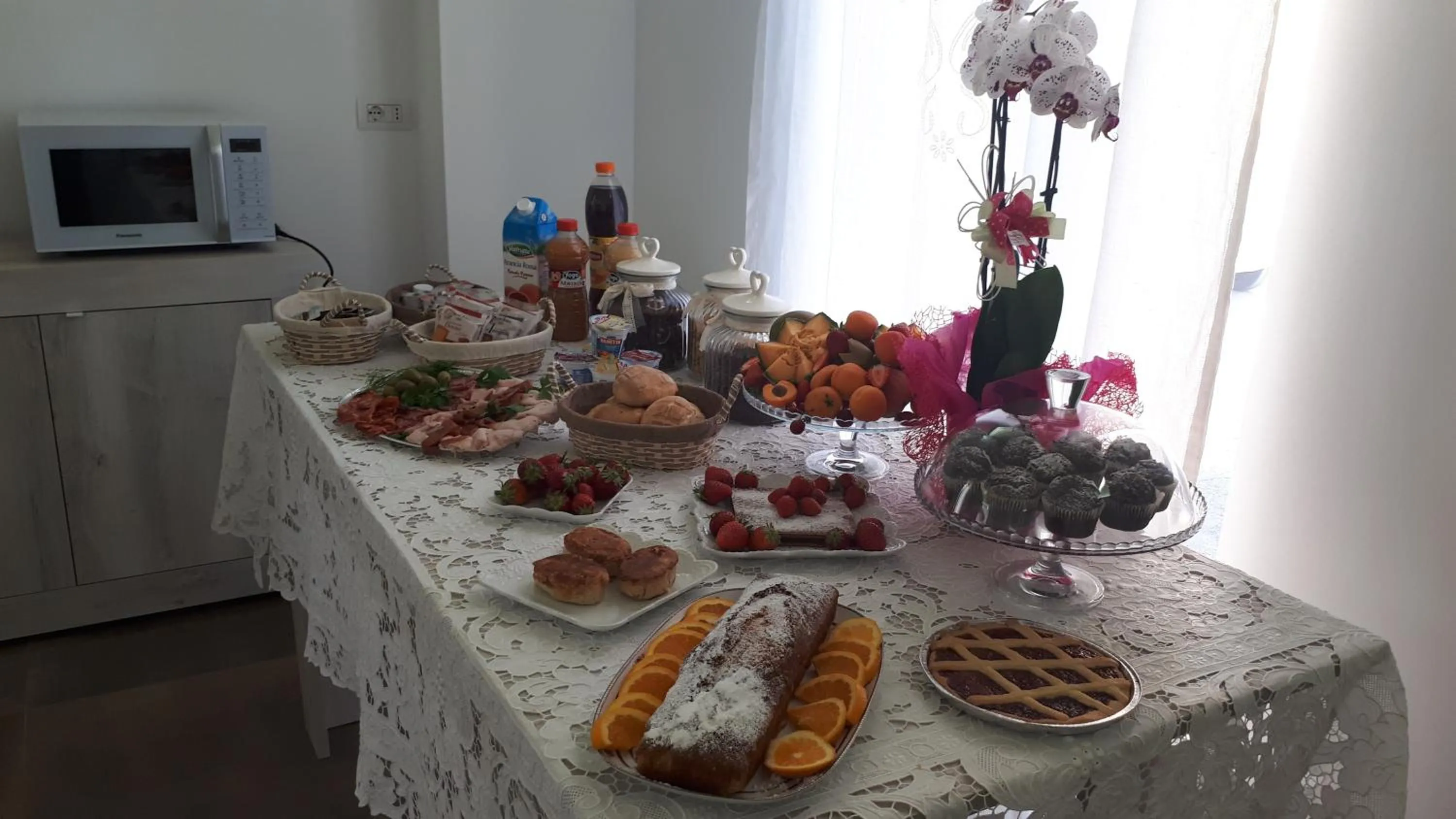 Buffet breakfast in B&B Civico 11