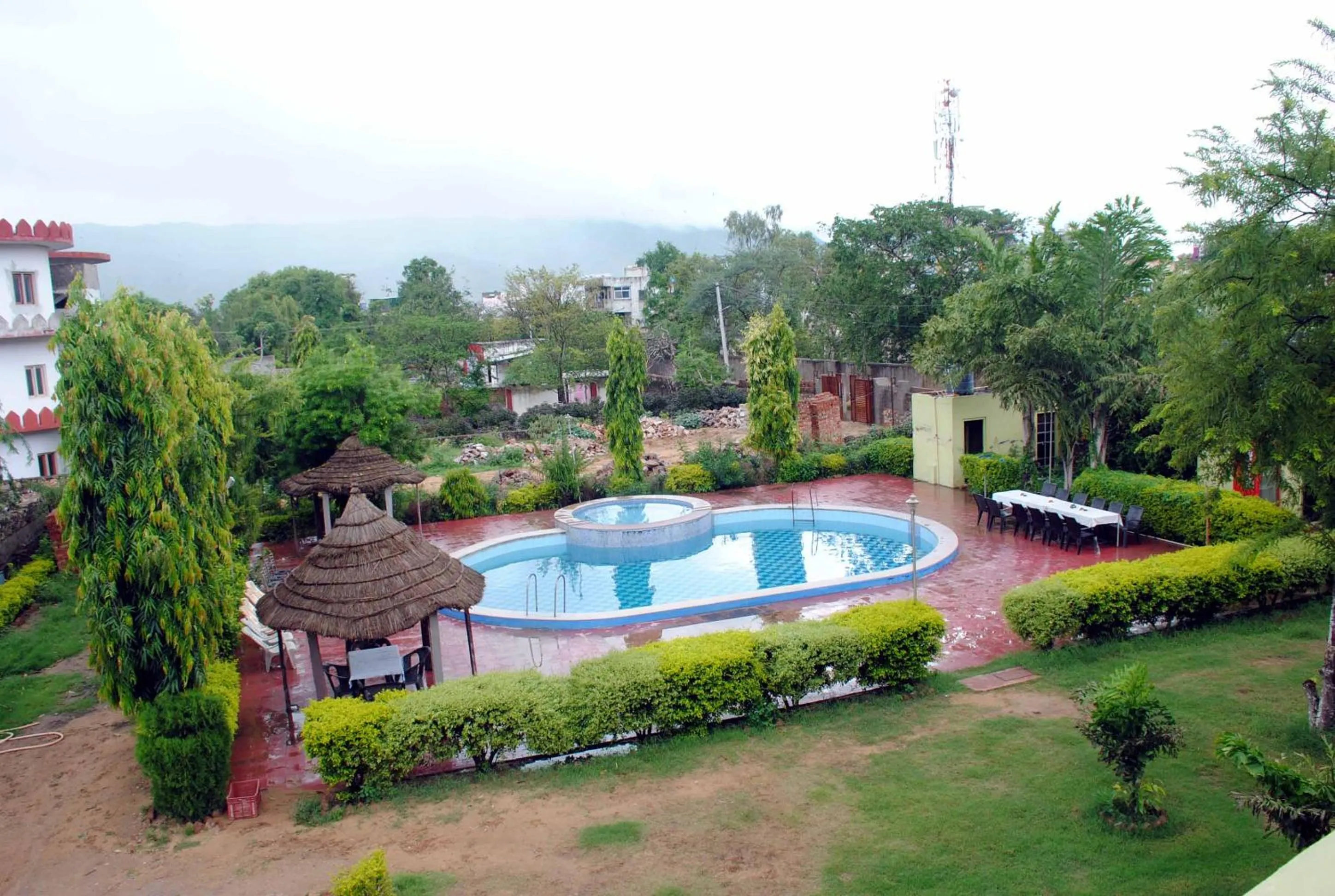 Swimming pool in Hill View