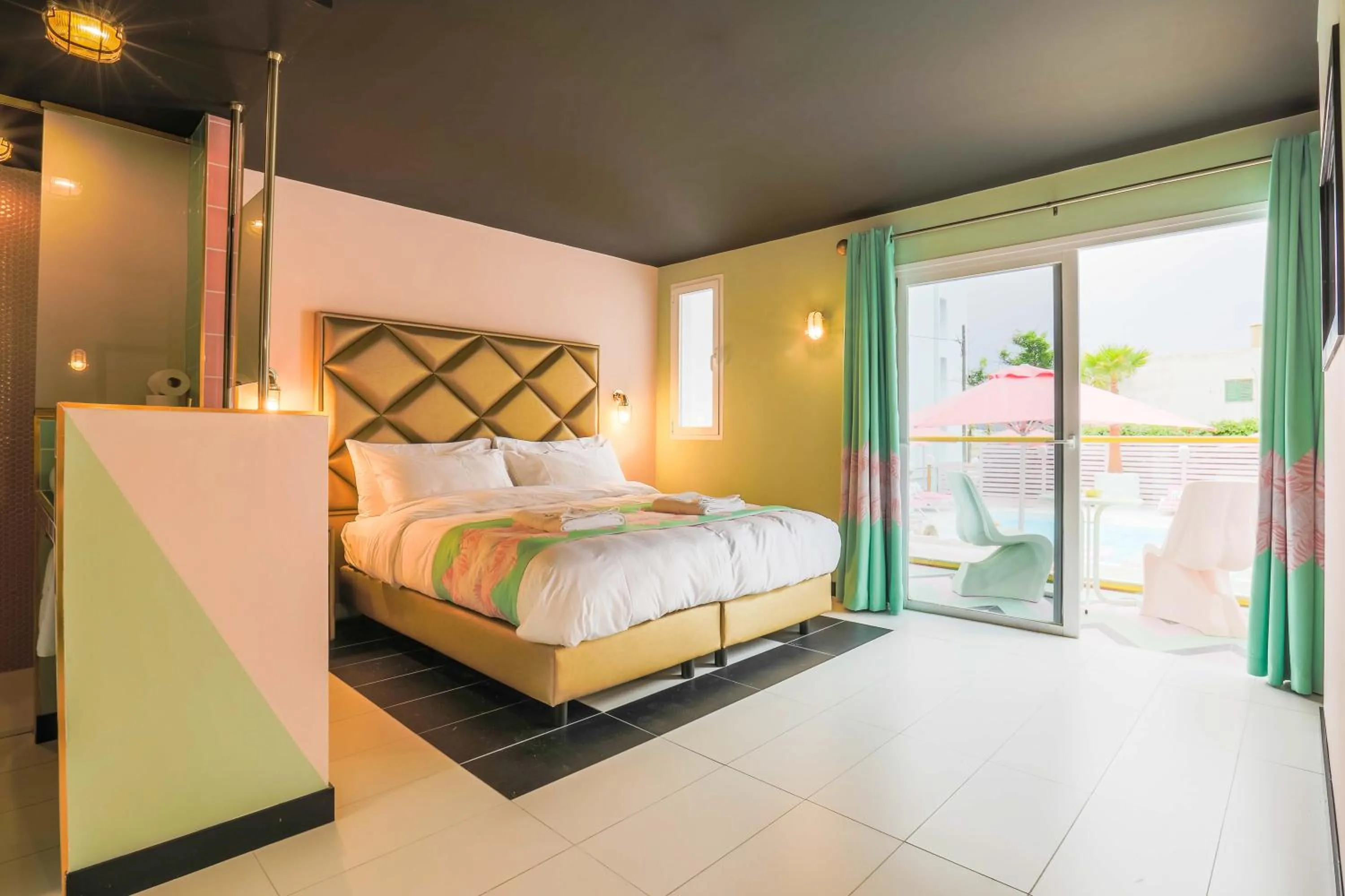 Photo of the whole room in Wi-Ki-Woo Boutique Hotel