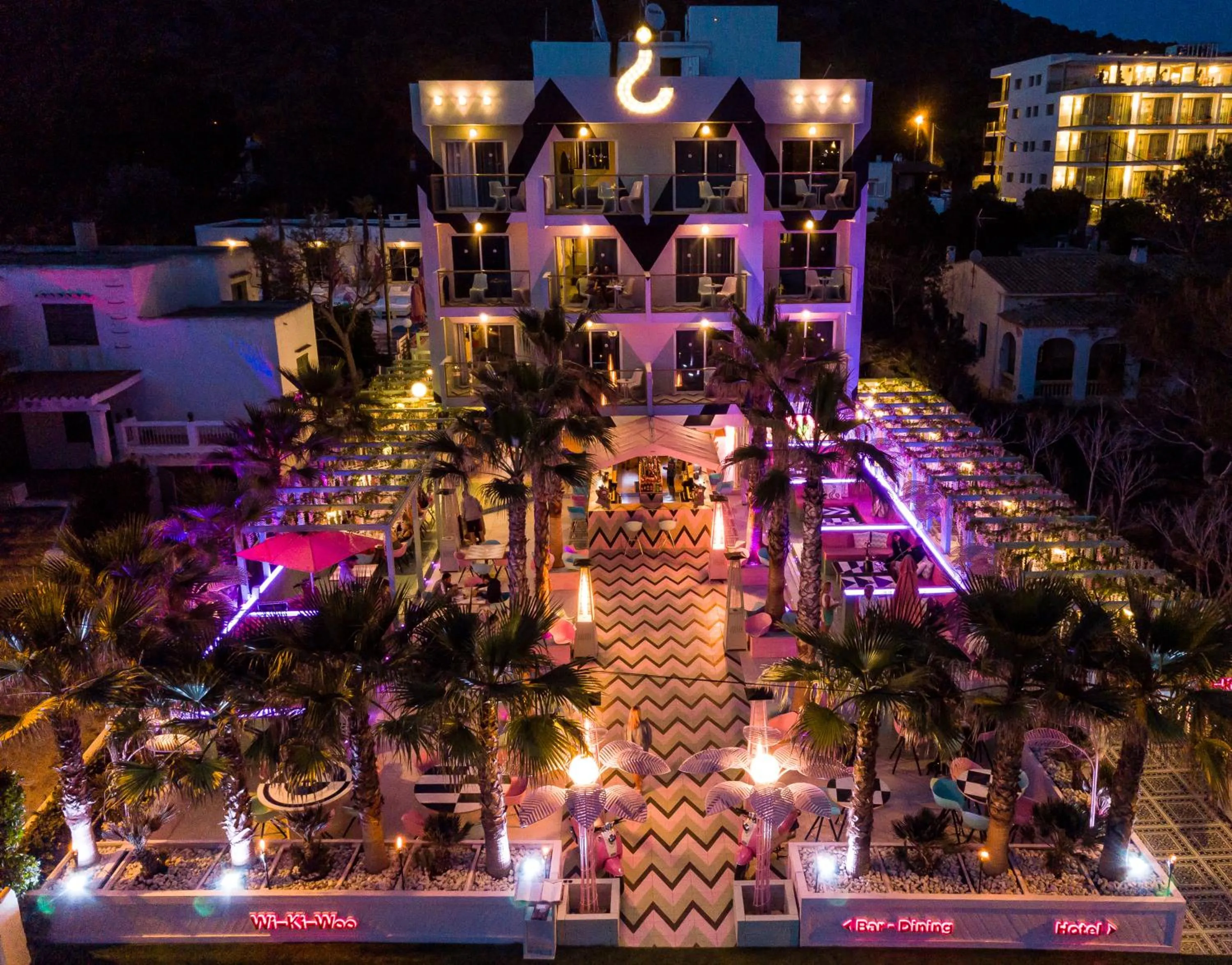 Property building in Wi-Ki-Woo Boutique Hotel